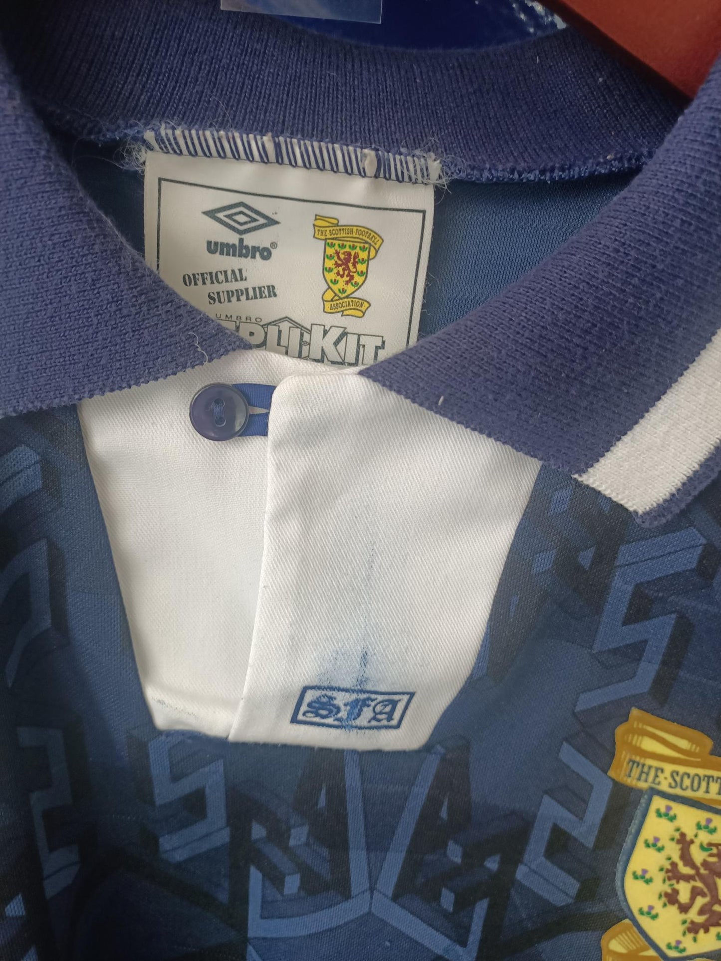 Scotland 1992 Home Shirt (Small)