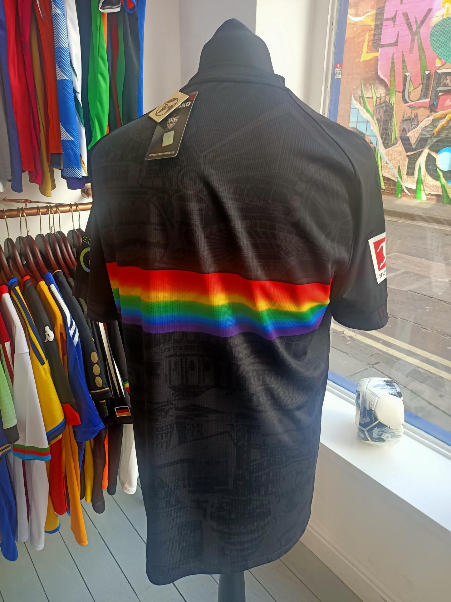 VfB Stuttgart 22/23 Pride Shirt BNWT (XL)