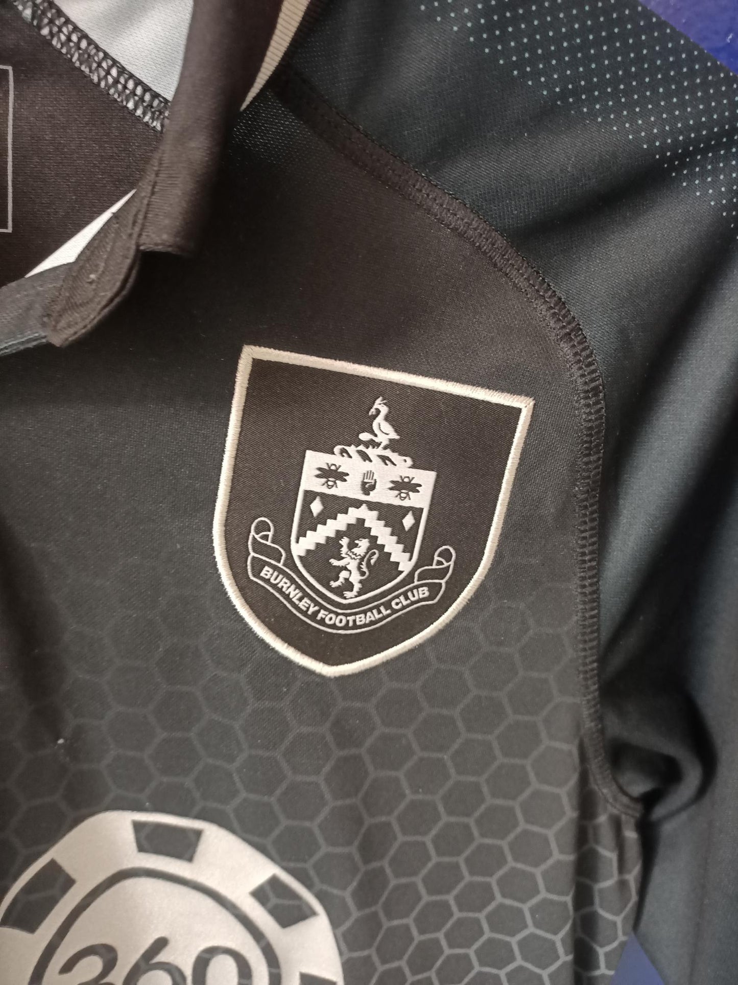 Burnley 2018/2019 Away Shirt (Small)