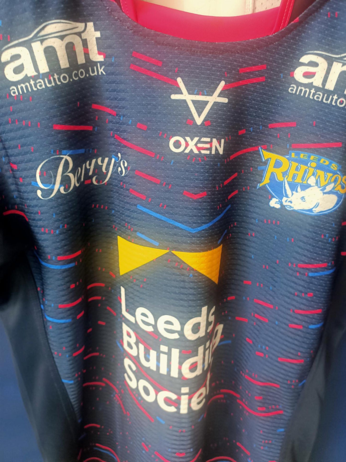Leeds Rhinos 2024 Away shirt (large)