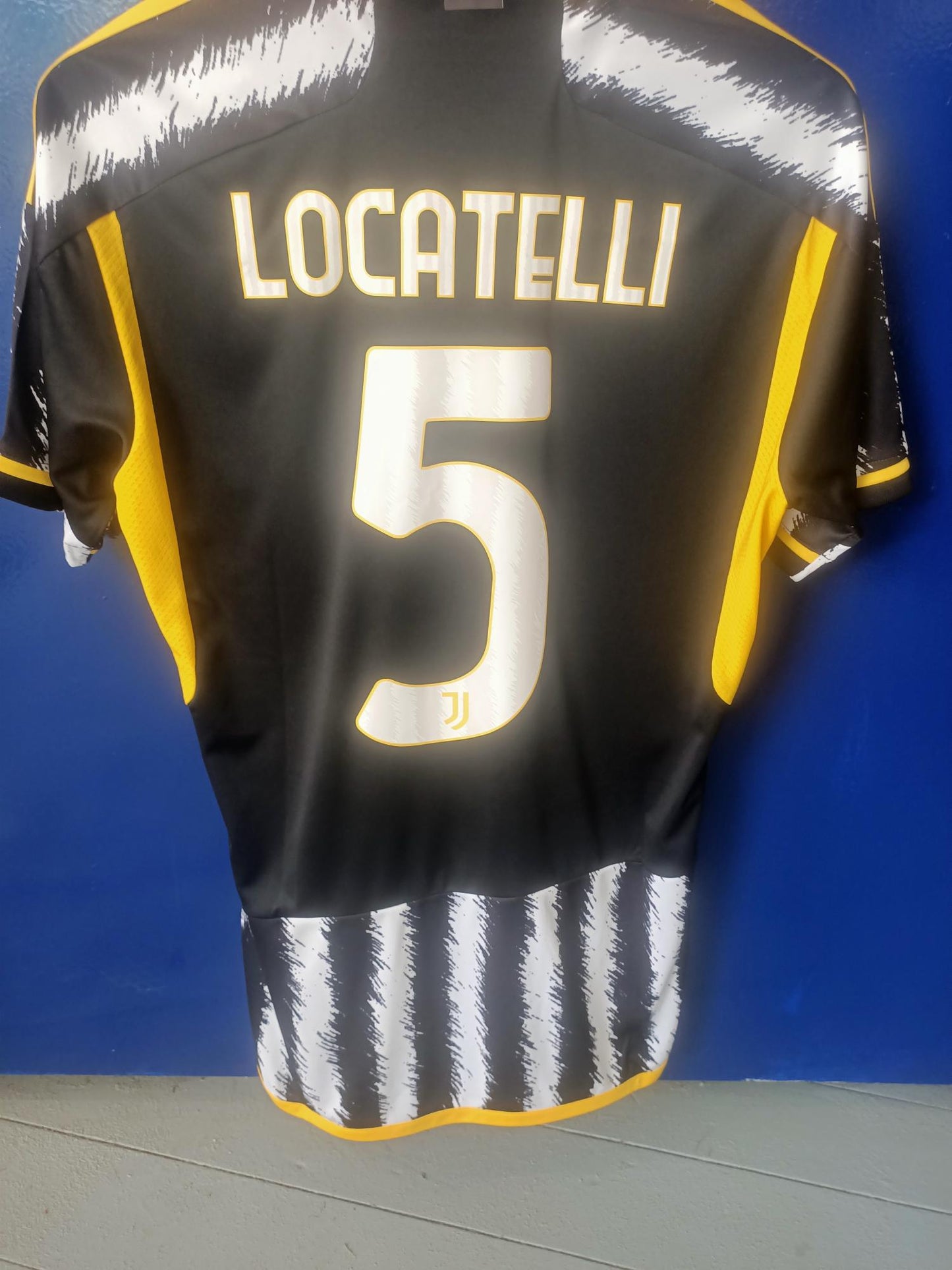 Juventus 2023-2024 Home Shirt BNWT