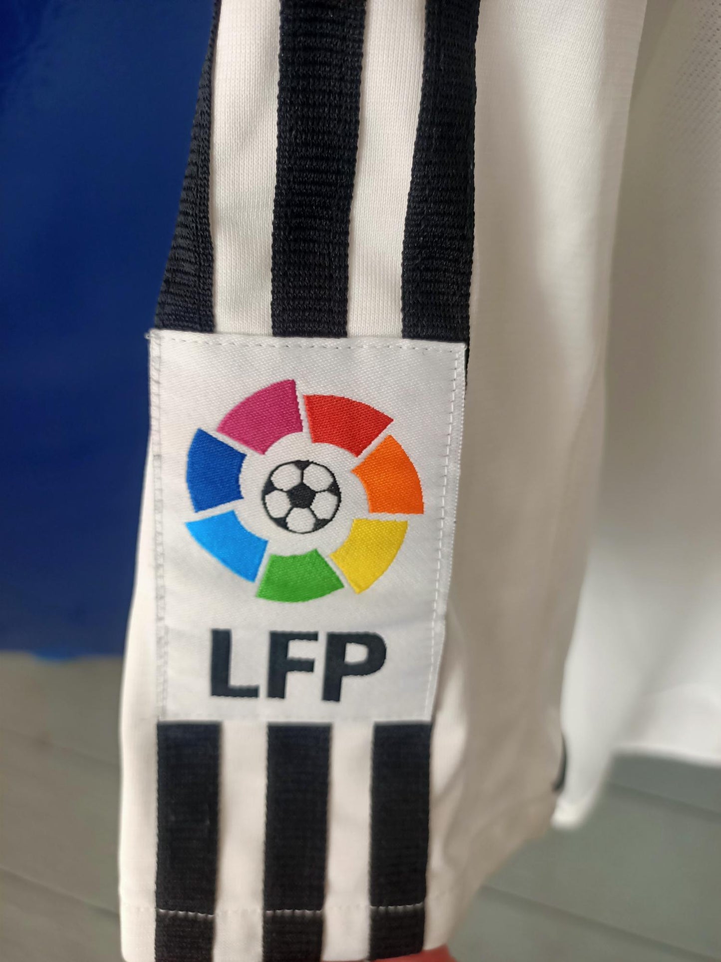 Real Madrid 2003-2004 Home Shirt