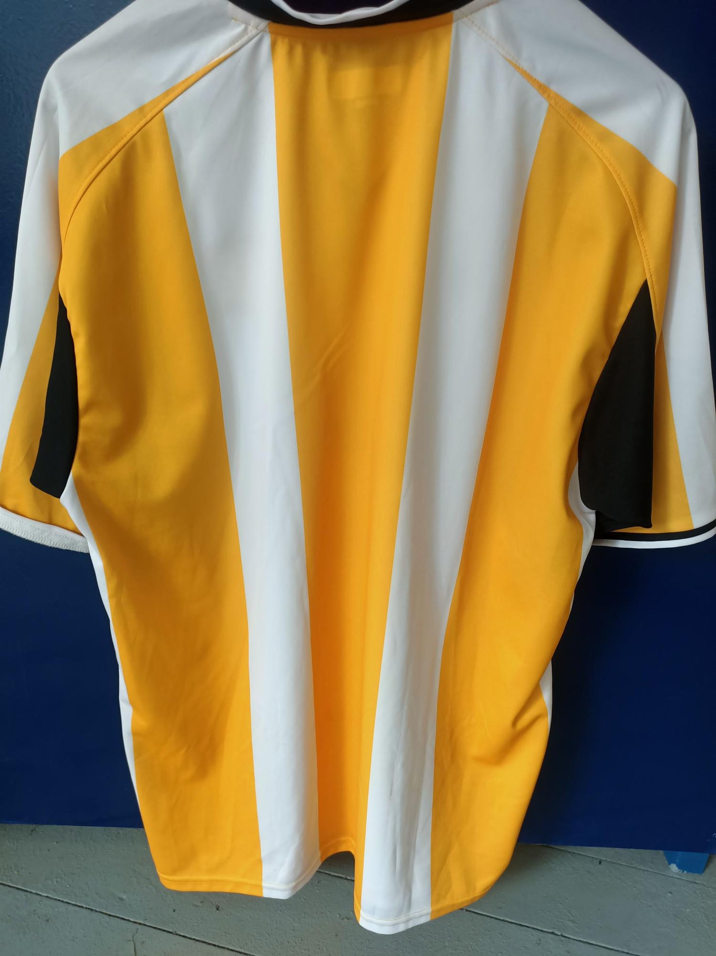 Livingston 2004-2005 Home Shirt