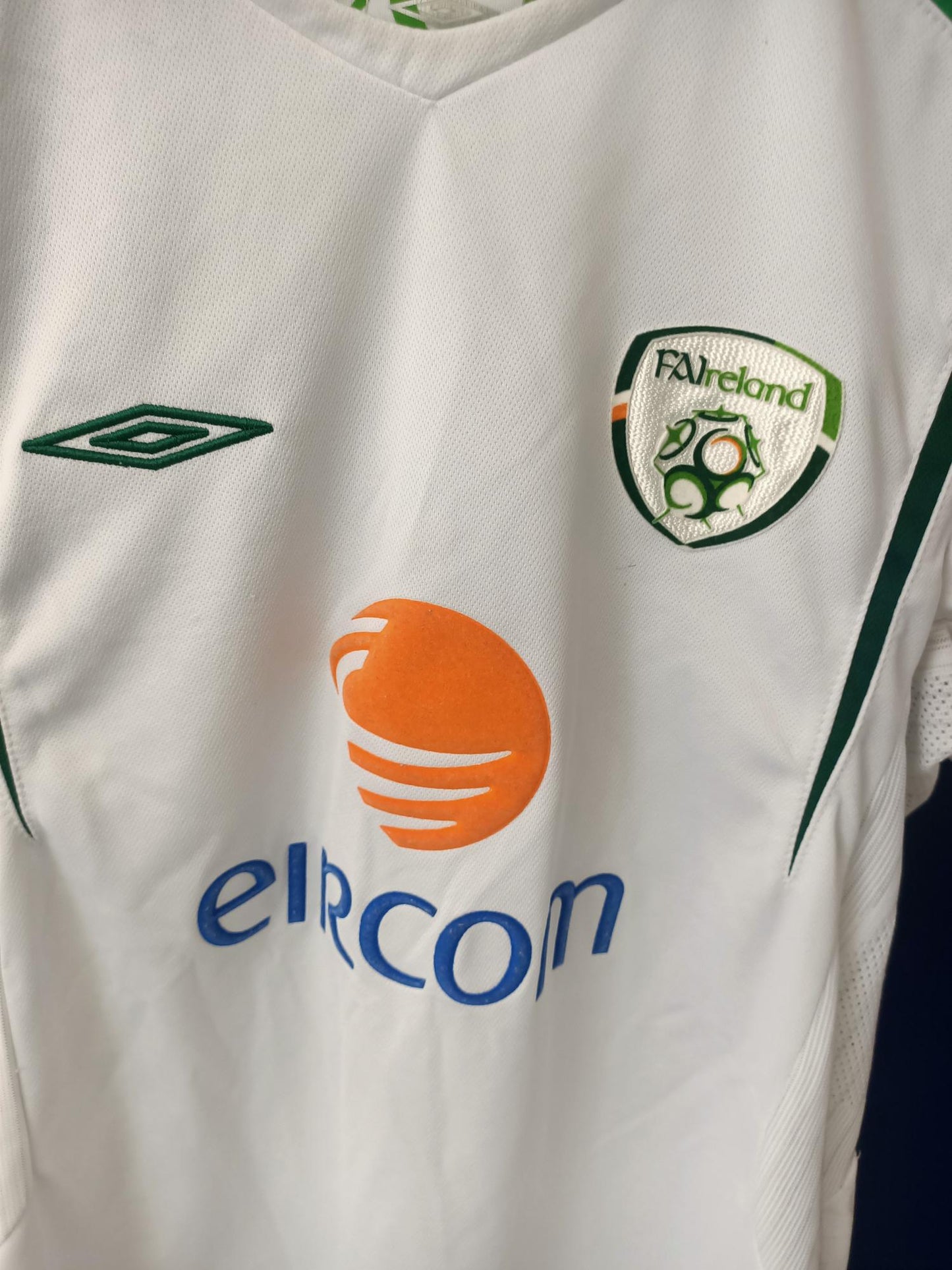 Republic of Ireland 2006 Away shirt Youth Large