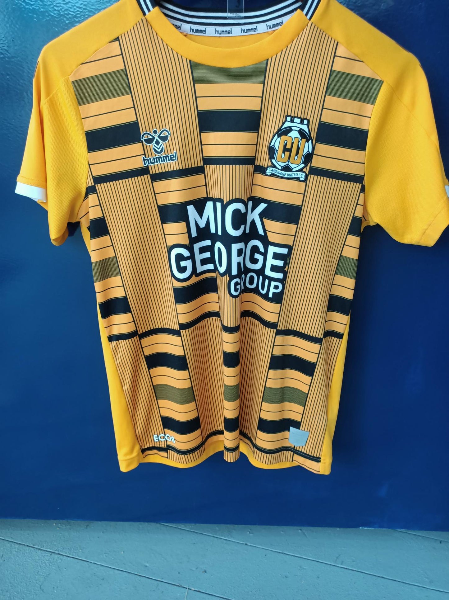 Cambridge United 2021-2022 Home shirt Youth Large