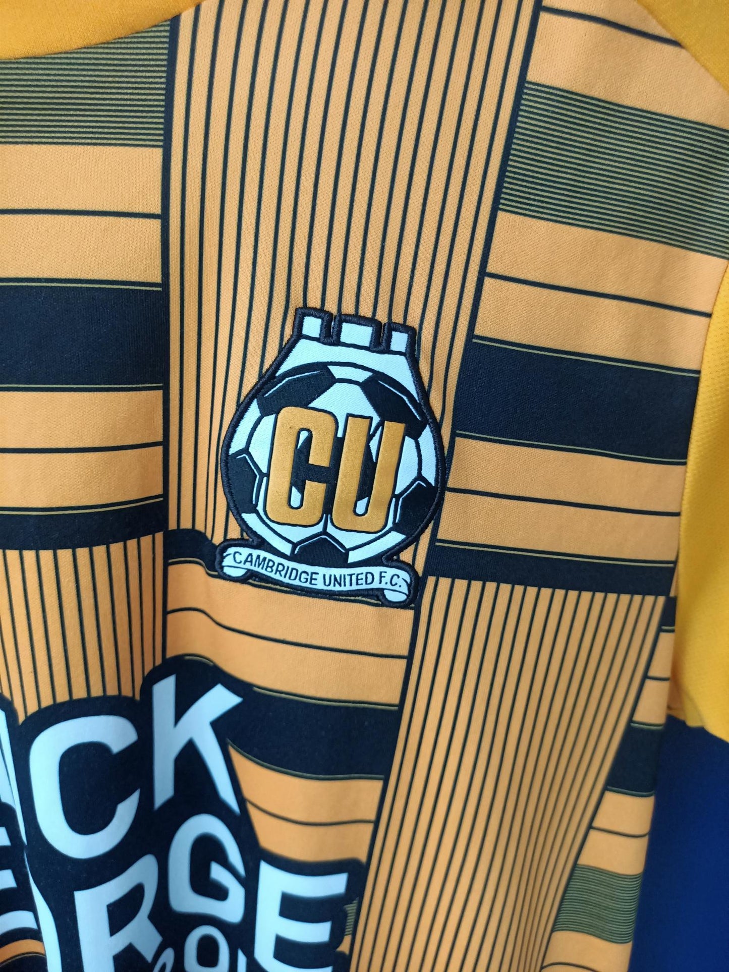 Cambridge United 2021-2022 Home shirt Youth Large