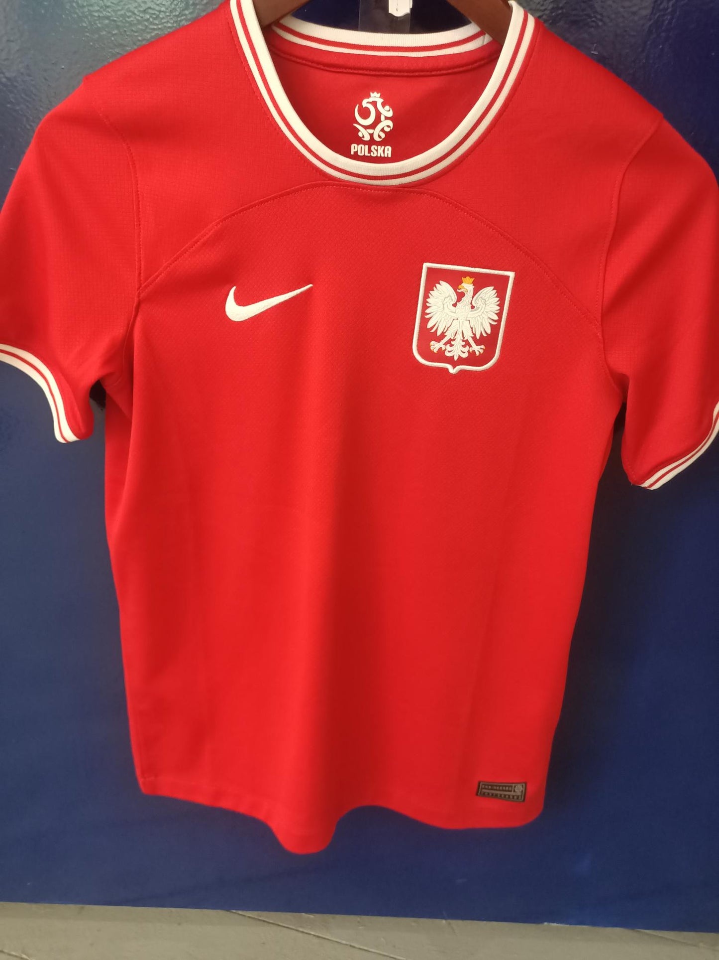 Poland 2022 Away Shirt (Youth Large)