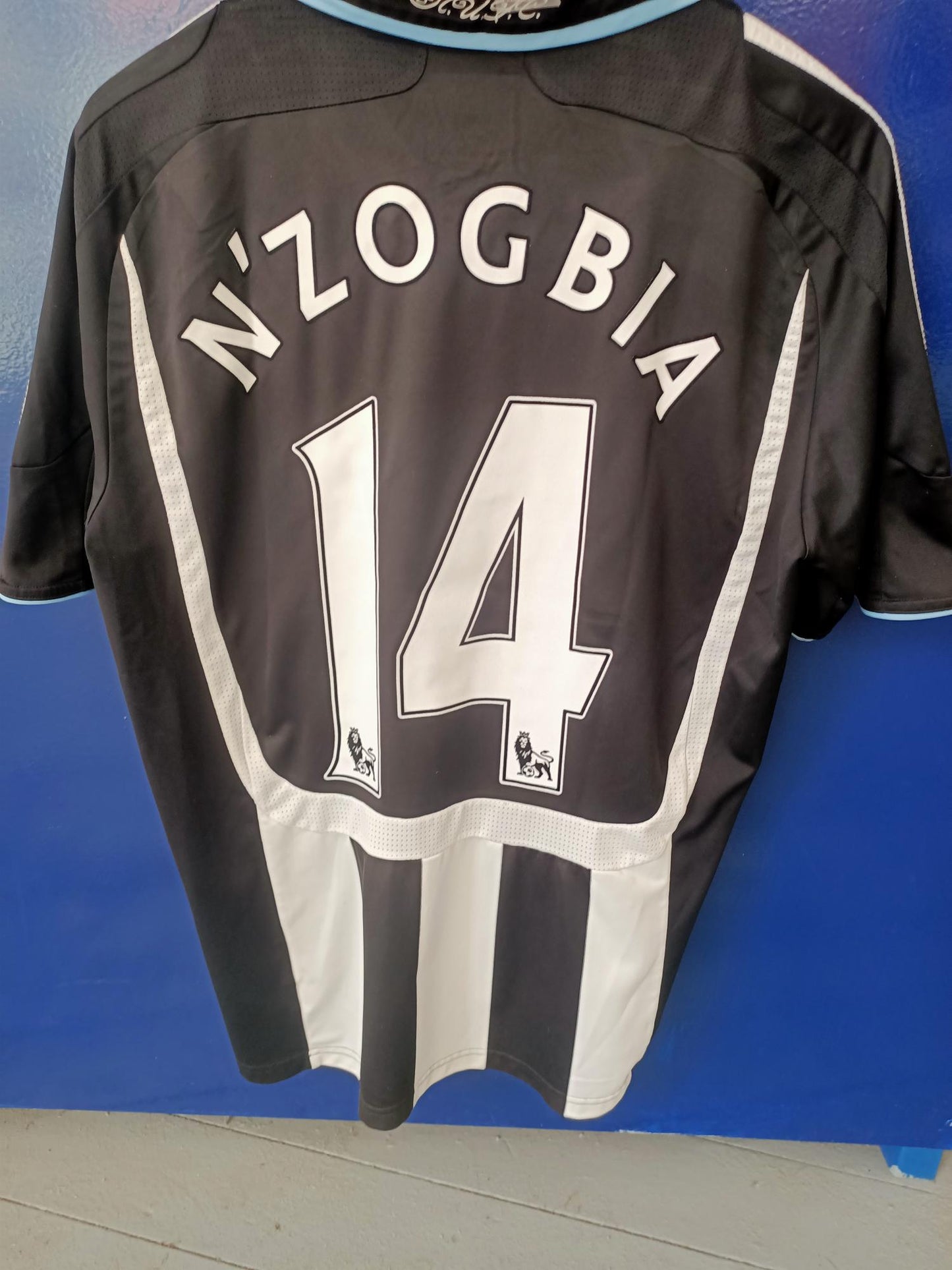 Newcastle 2007/2008 Home Shirt (Medium)