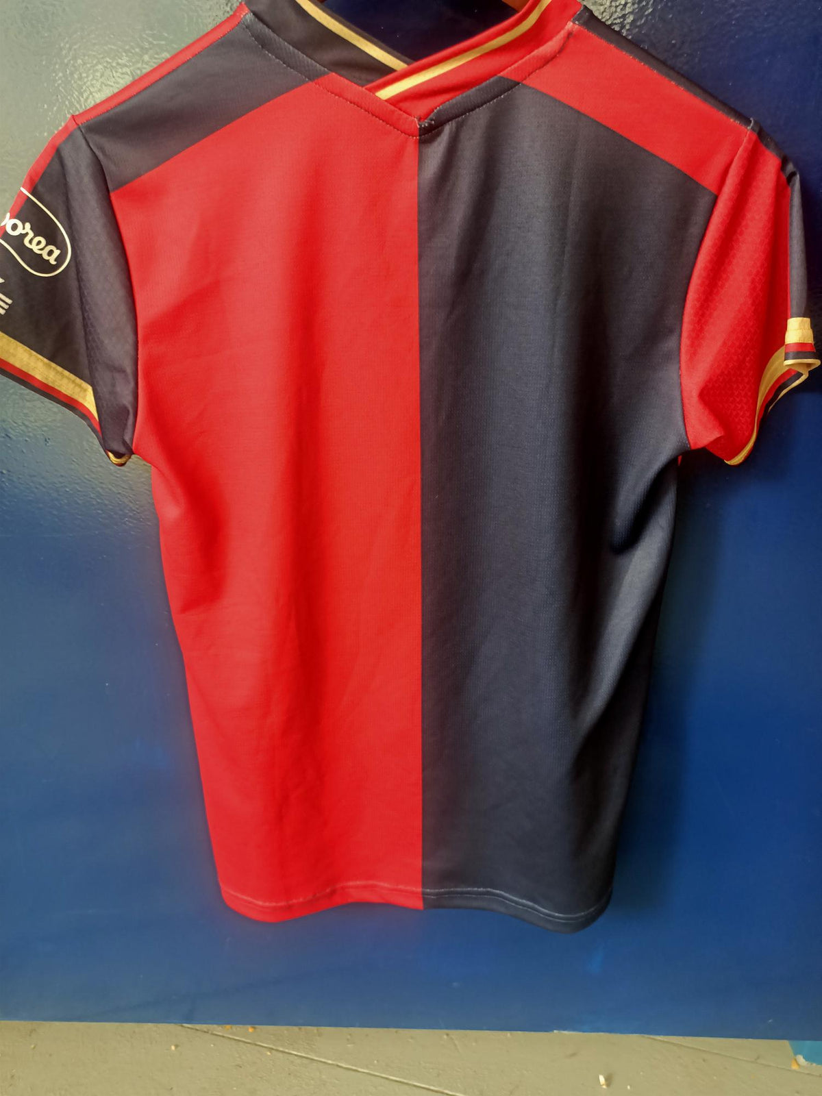 Cagliari Calcio 2022/2023 Home shirt (Large Boys)