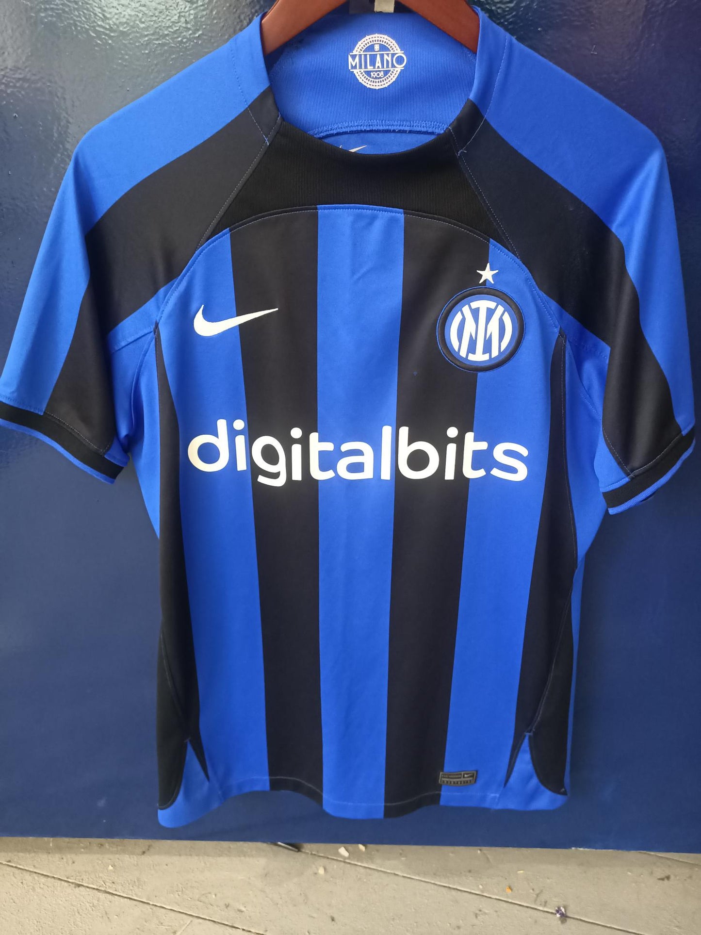 Inter Milan 2022/2023 Home Shirt (Small)