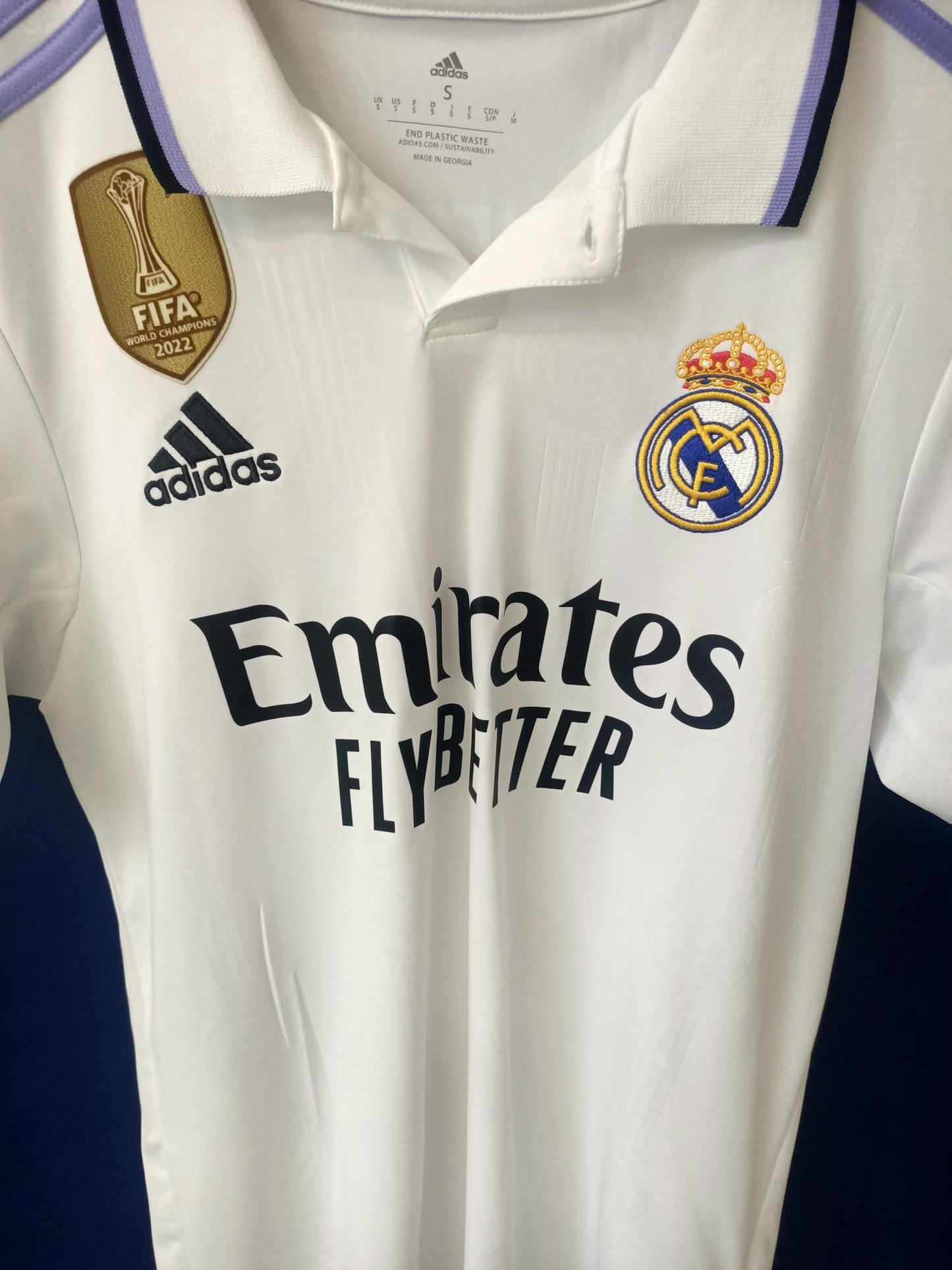 Real Madrid 2022/2023 Home Shirt (Small)