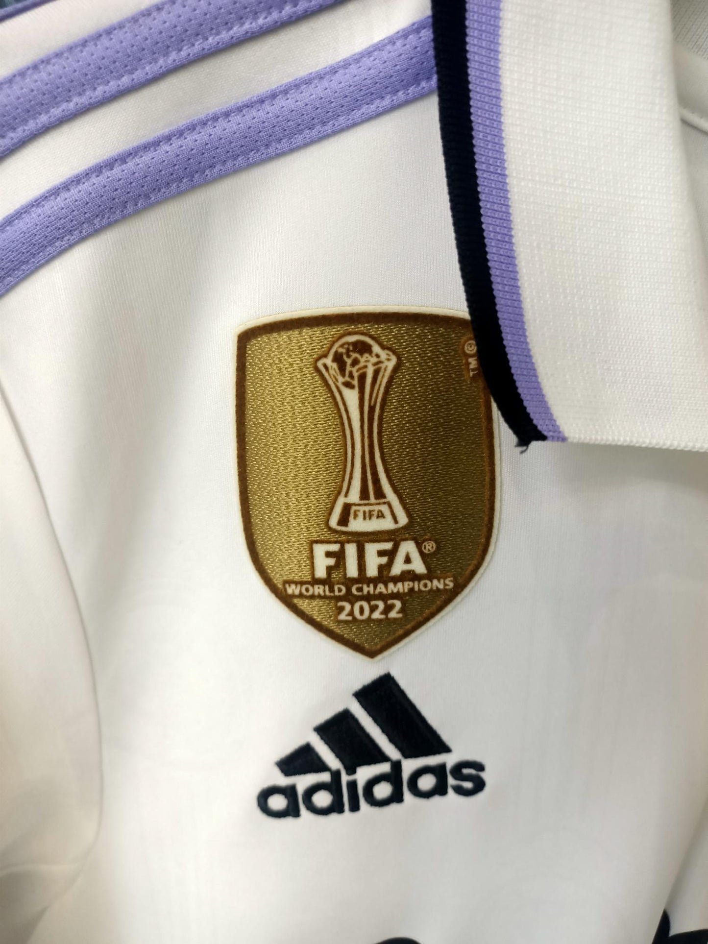Real Madrid 2022/2023 Home Shirt (Small)
