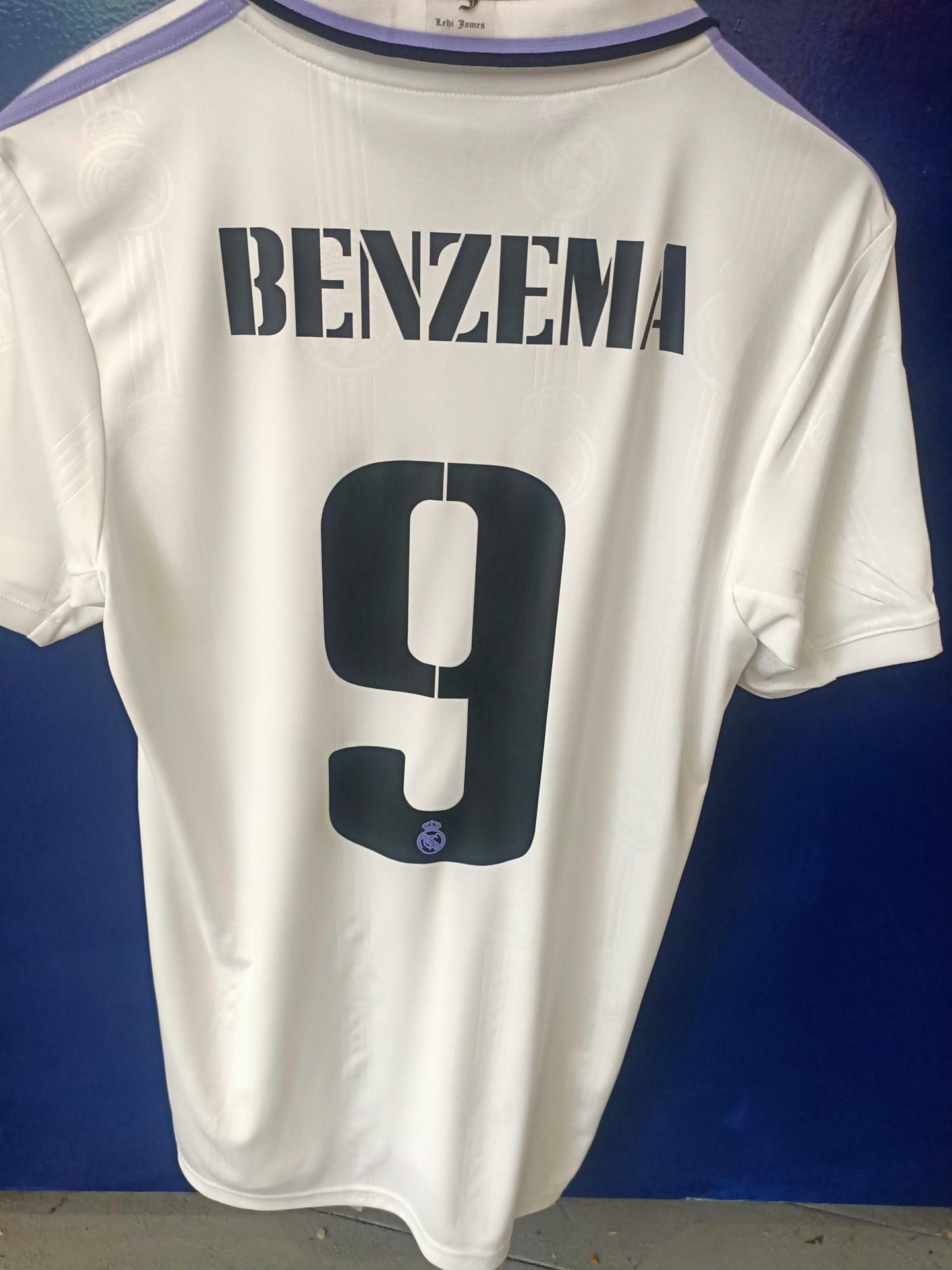 Real Madrid 2022/2023 Home Shirt (Small)