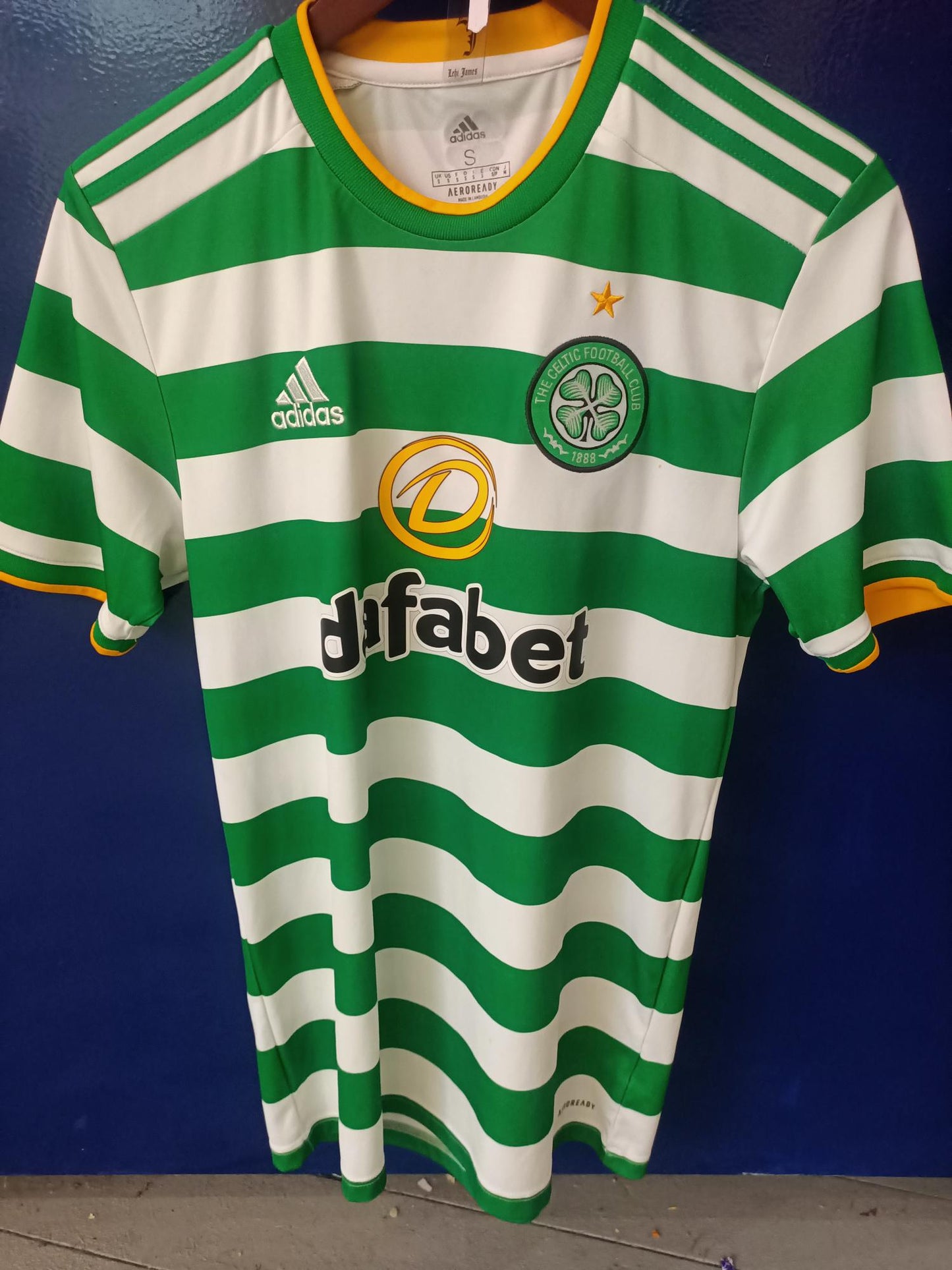 Celtic 2020/2021 Home Shirt (Small)