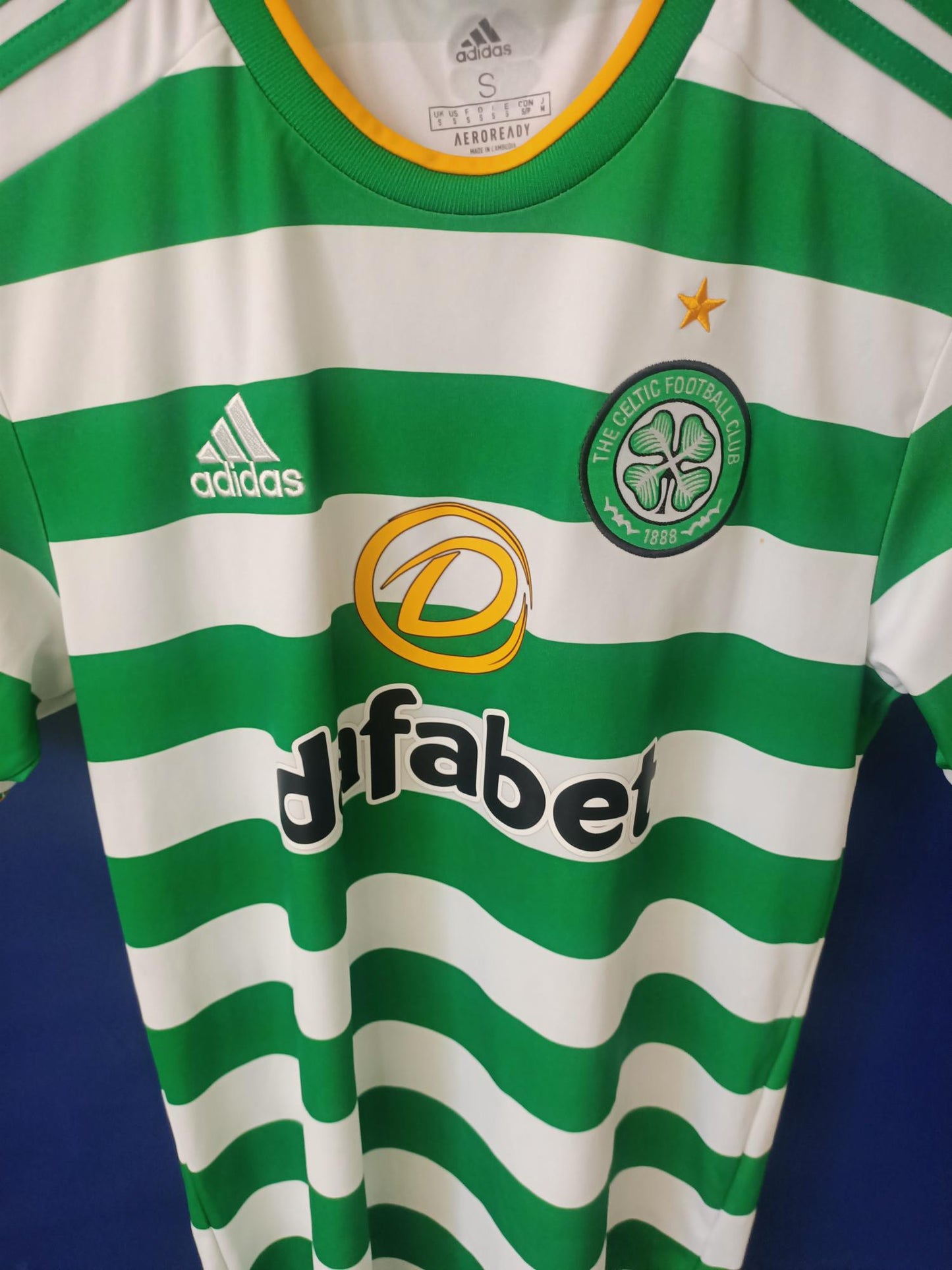 Celtic 2020/2021 Home Shirt (Small)