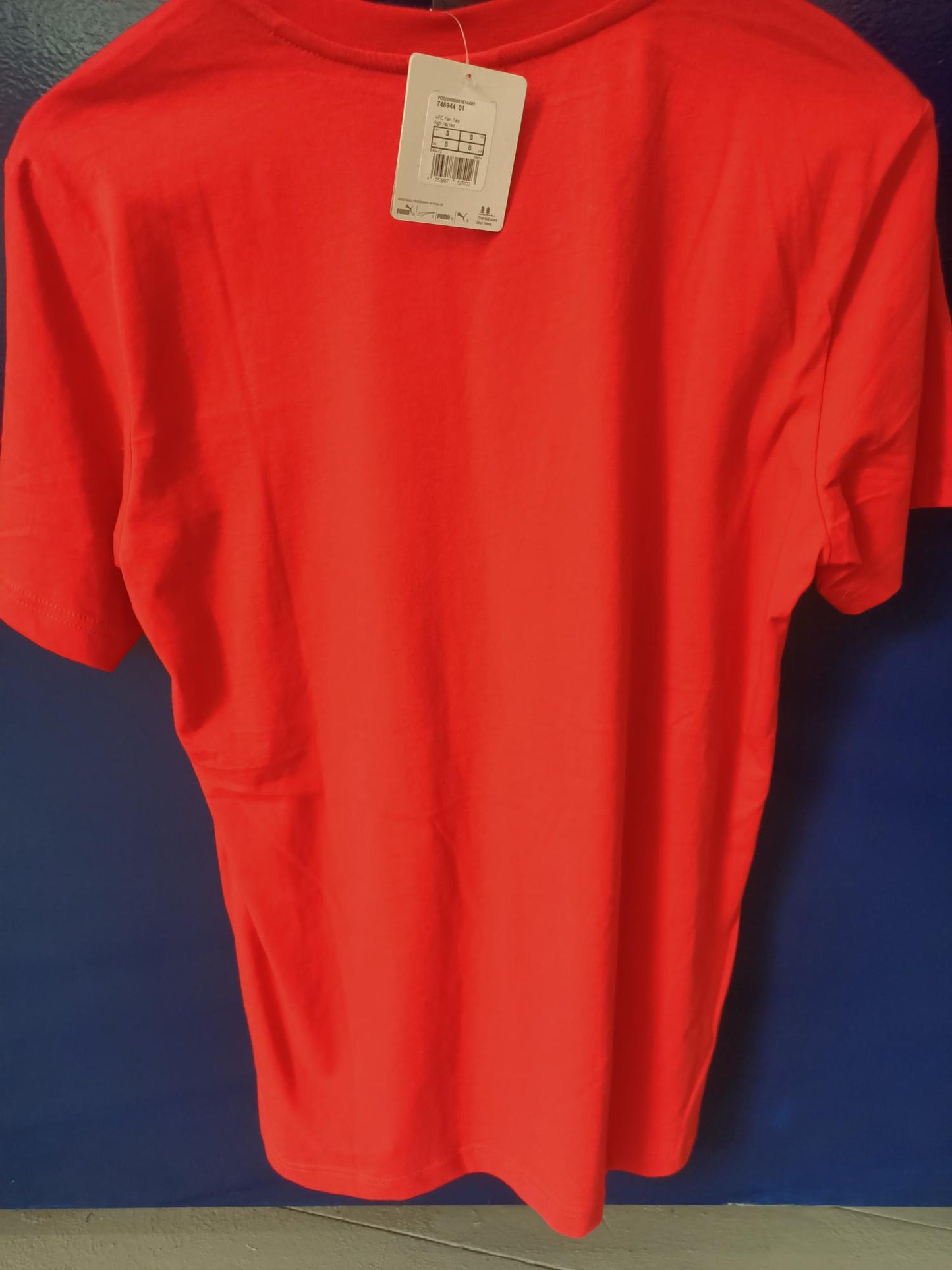 Arsenal T-shirt BNWT (Small)