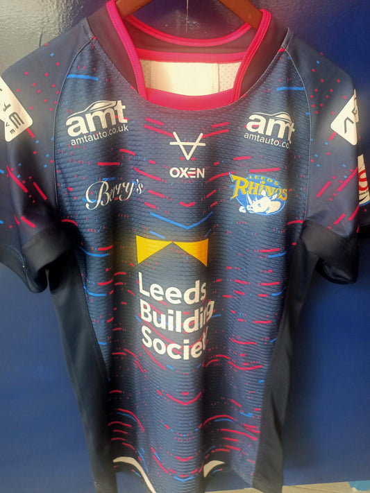 Leeds Rhinos 2024 Away shirt (large)