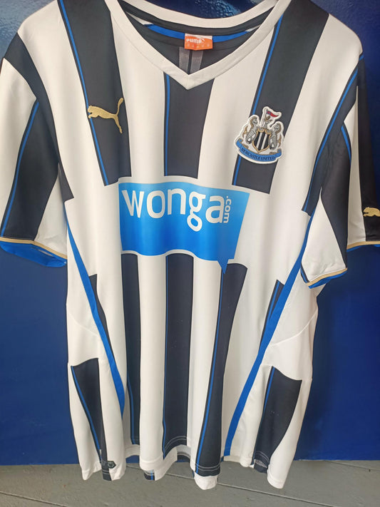 Newcastle United 2013-2014 Home Shirt