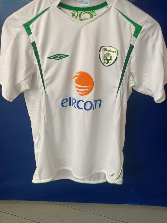 Republic of Ireland 2006 Away shirt Youth Large