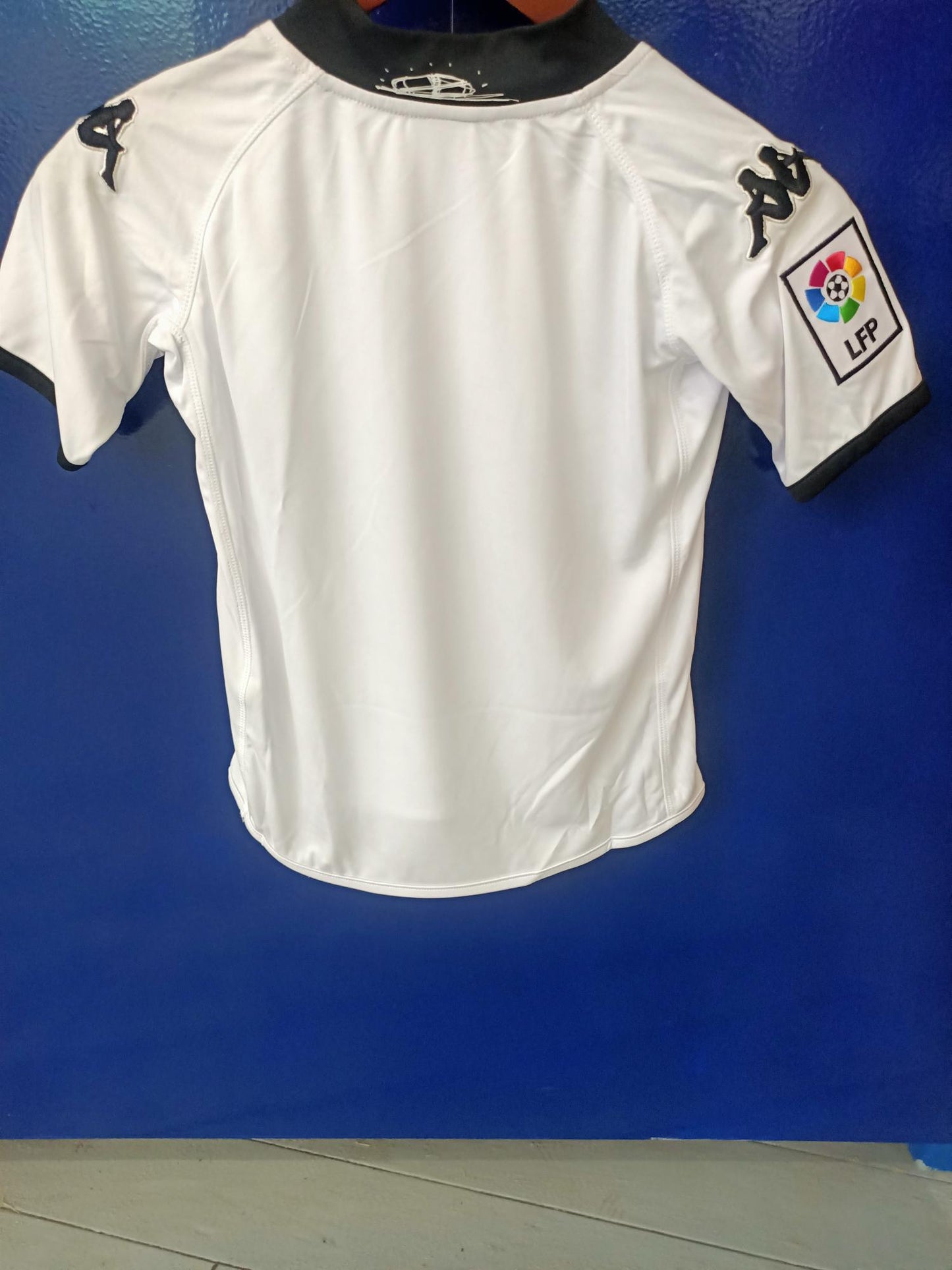 Valencia 2009-2010 Special Shirt (Youth Small)