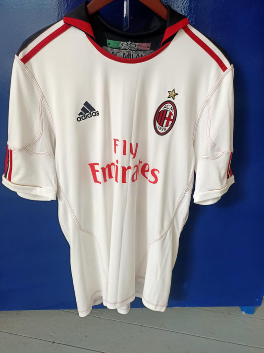 AC Milan 2010-2011 Away Shirt Ronaldinho