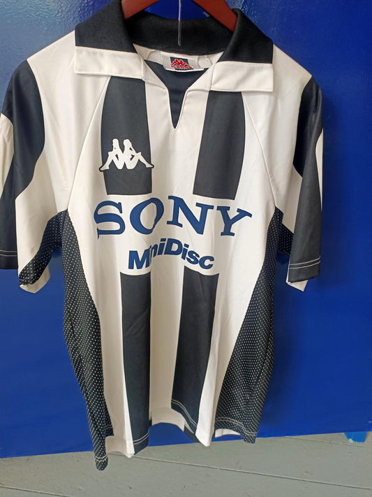 Juventus 1997-1998 Home Shirt