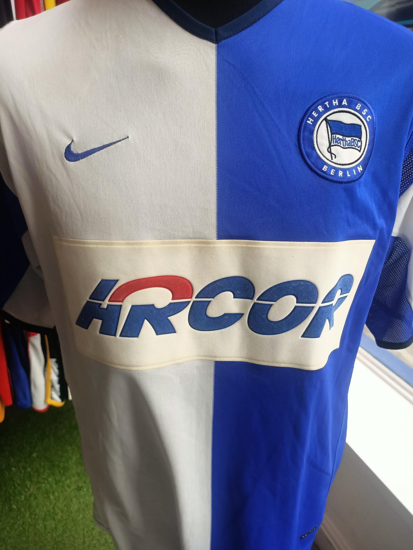 Hertha Berlin 2001-2002 Home Shirt