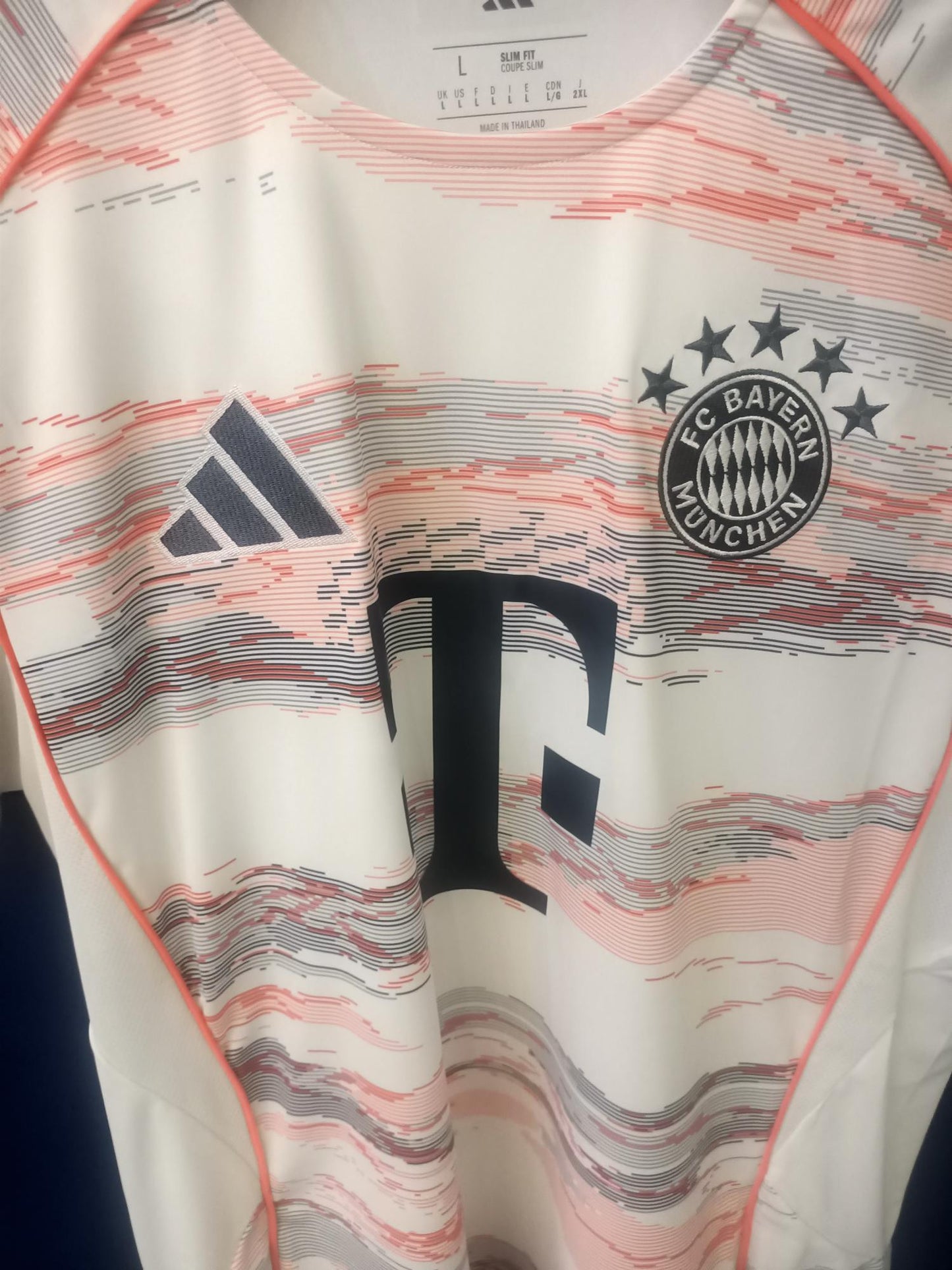 Bayern Munich 2025-2026 Away Shirt