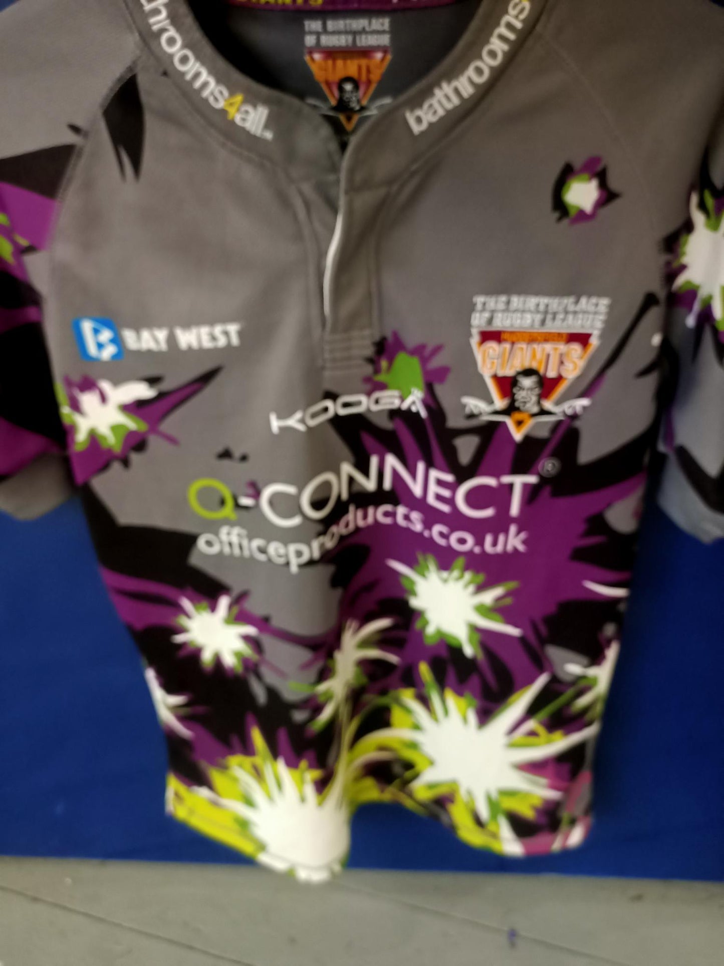 Huddersfield Giants 2012 away shirt (Small)