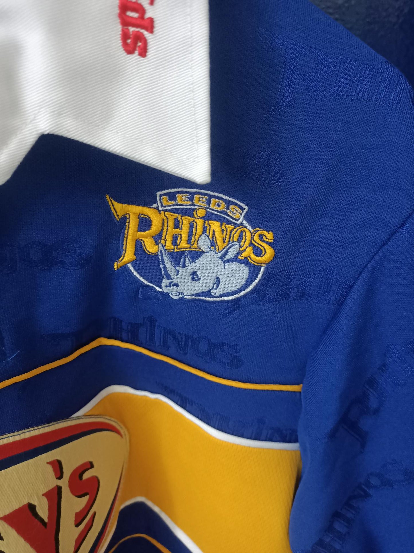 Leeds Rhinos 2000 home shirt (Small)