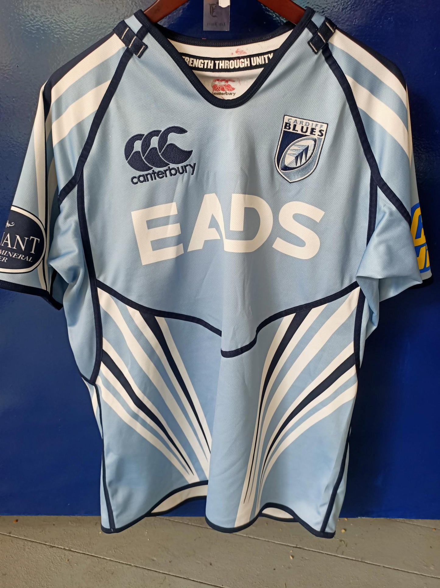 Cardiff Blues Rugby Shirt (Large)