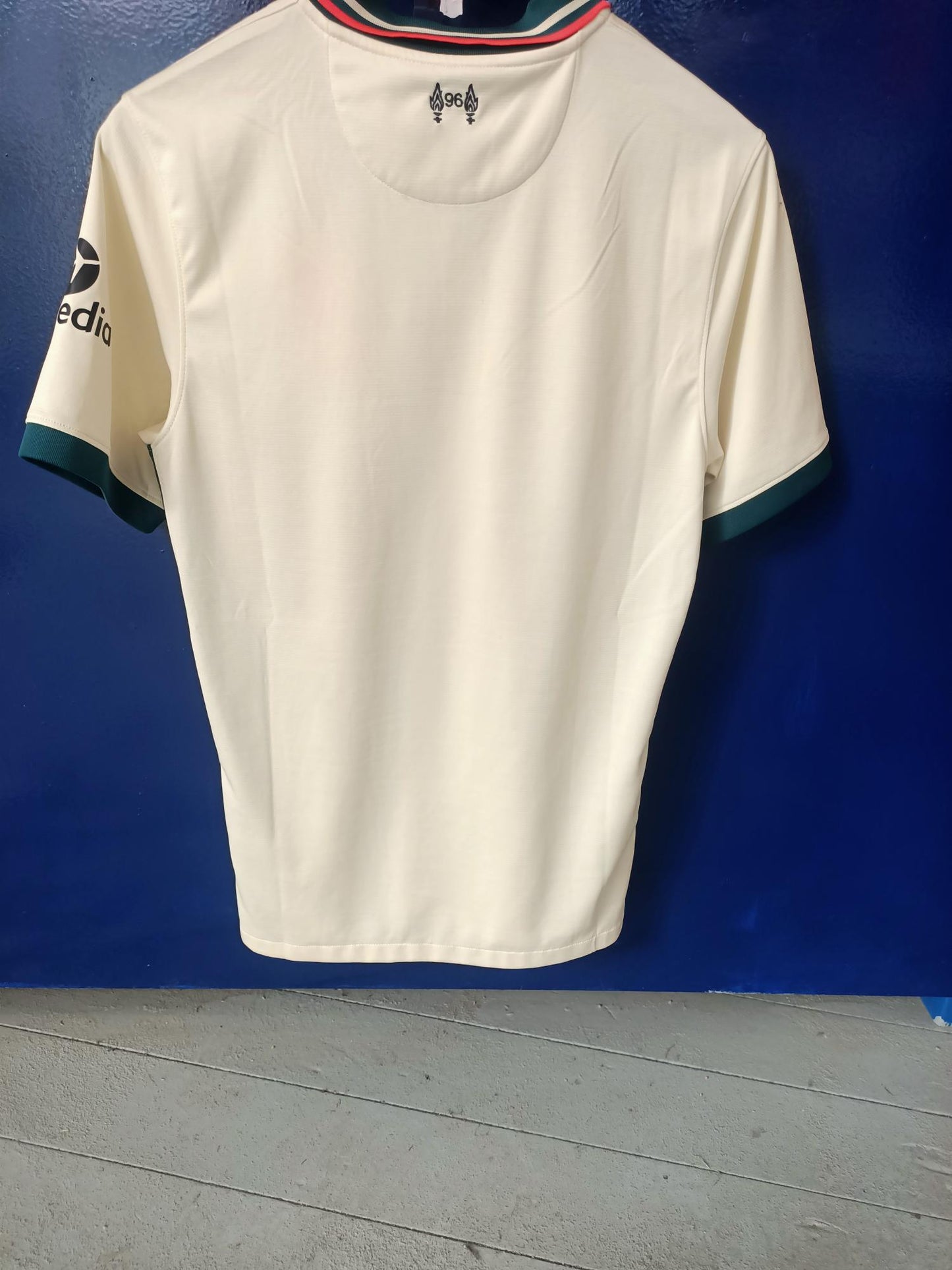 Liverpool 2021/2022 Away Shirt (Small)
