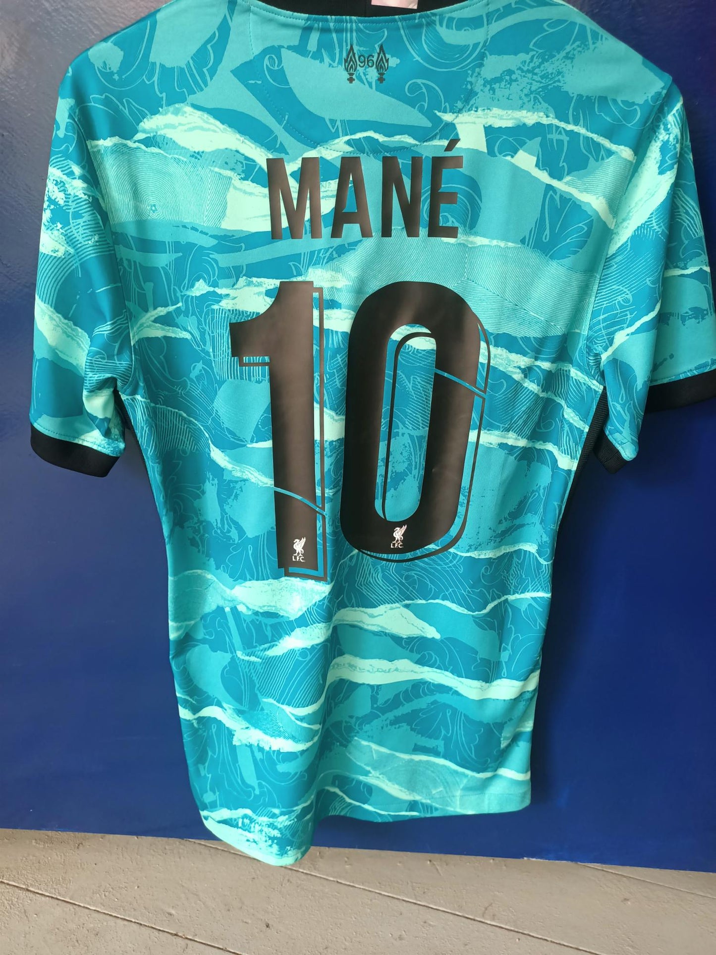 Liverpool 2020-2021 Away Shirt (Small)