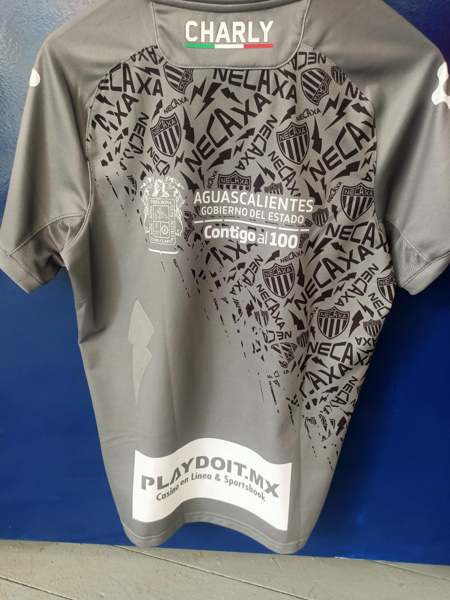 Club Necaxa 2019-2020 Away Shirt (small)