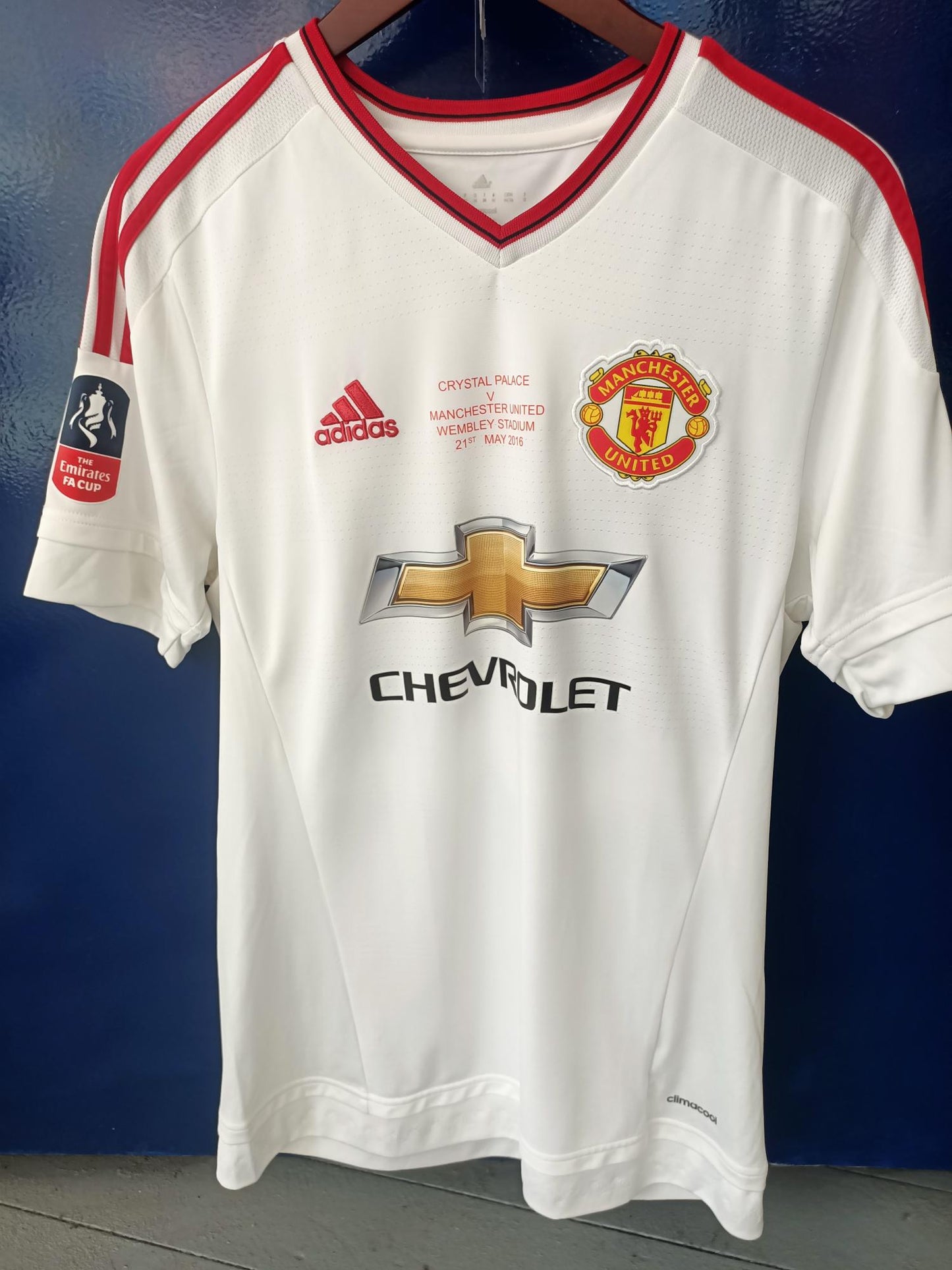 Manchester United away  2015-2016 FA Cup Final Shirt (Medium)