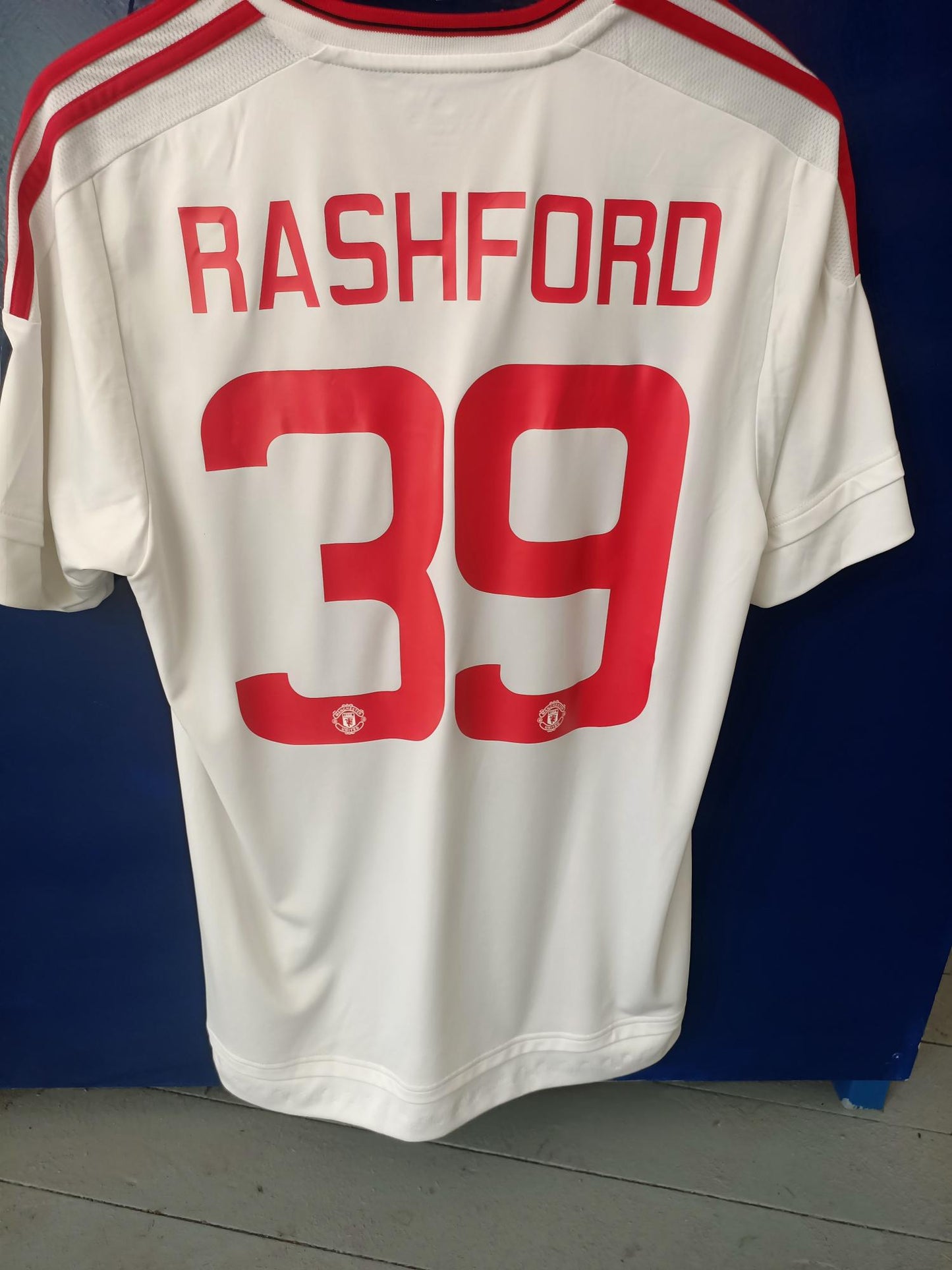 Manchester United away  2015-2016 FA Cup Final Shirt (Medium)