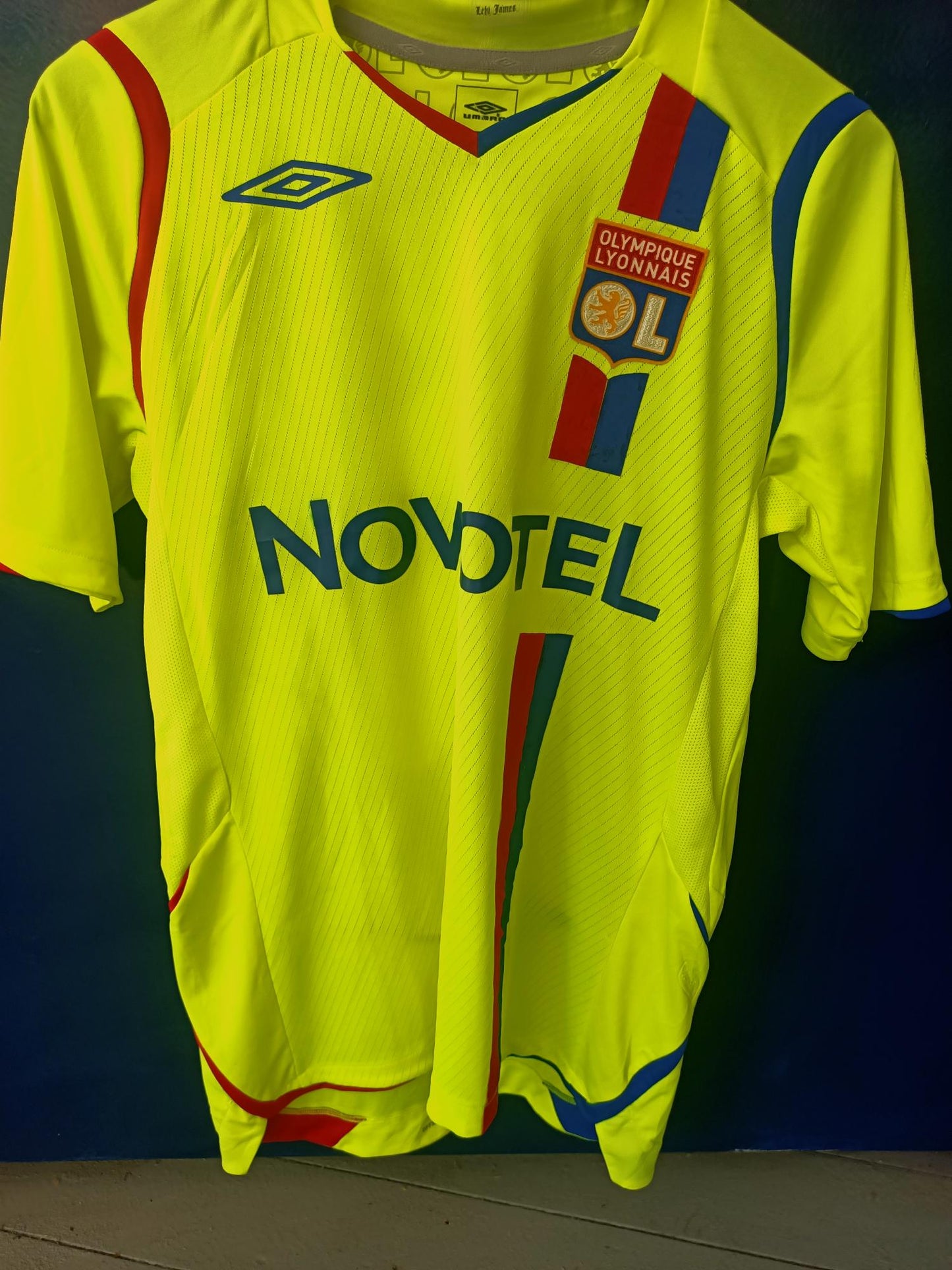 Olympique Lyonnais 2008-2009 third shirt