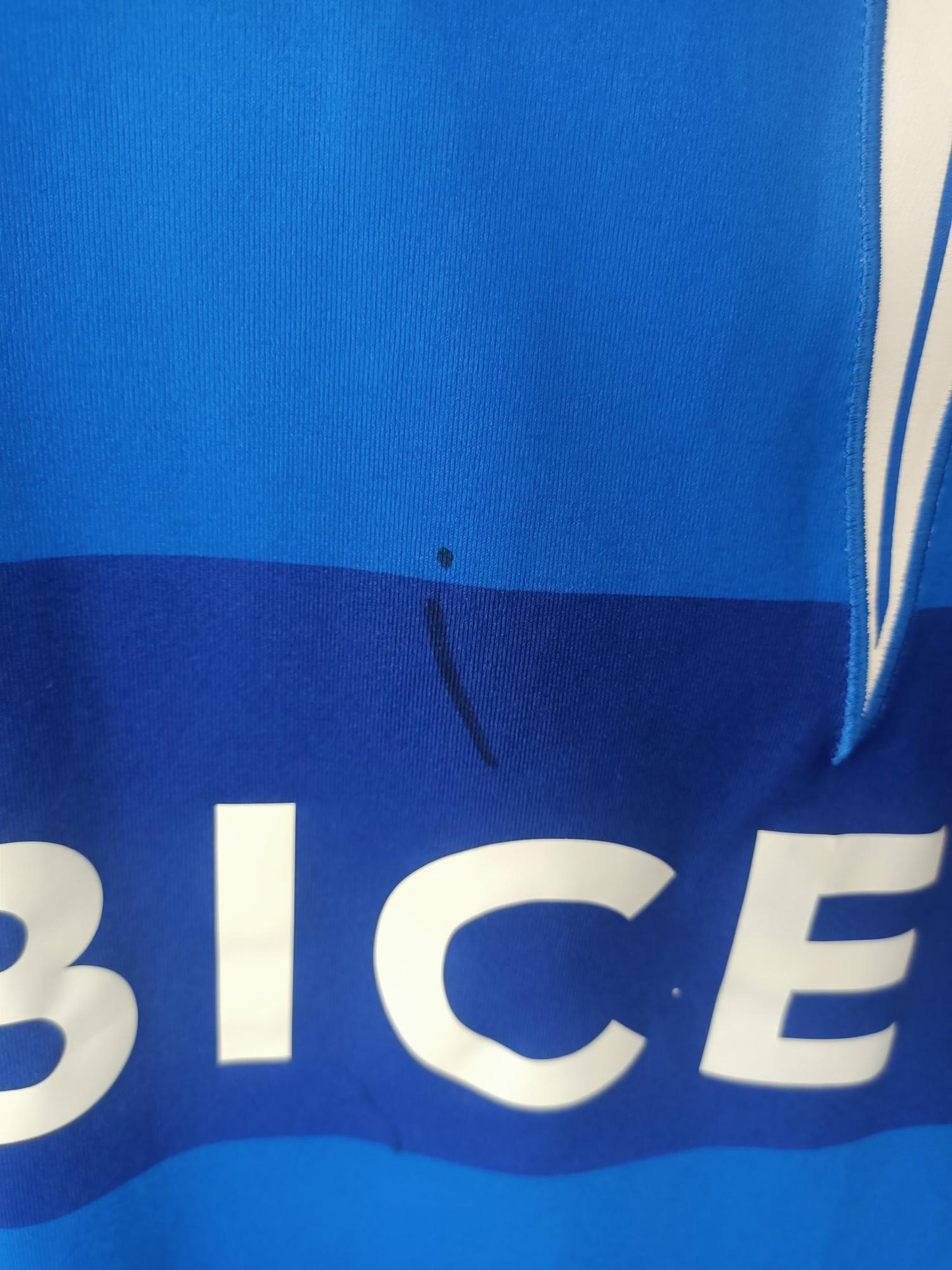 Club Deportivo Universidad Católica 2022 Away Shirt (Medium)