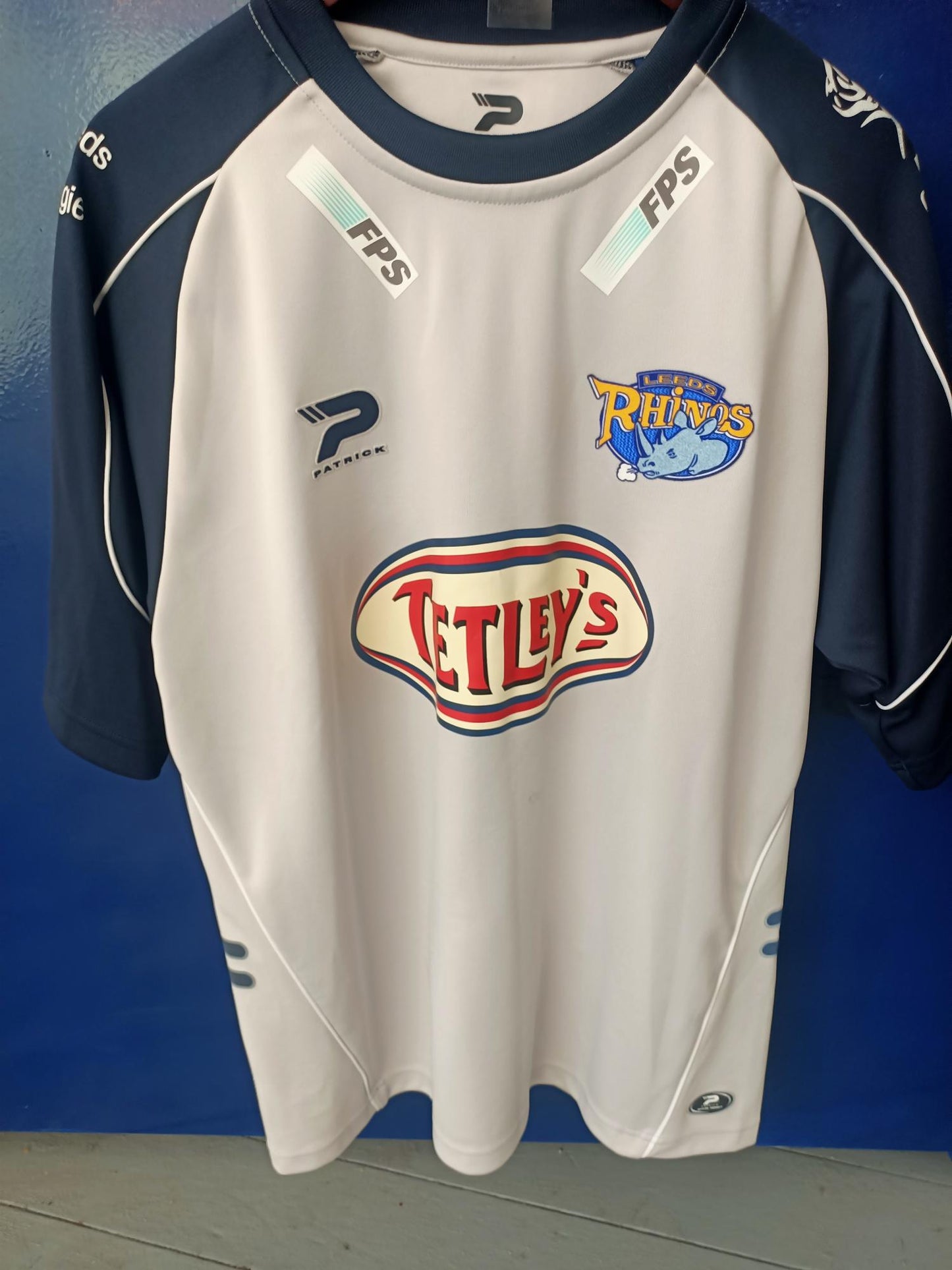 Leeds Rhinos 2006 Away Shirt (Large)