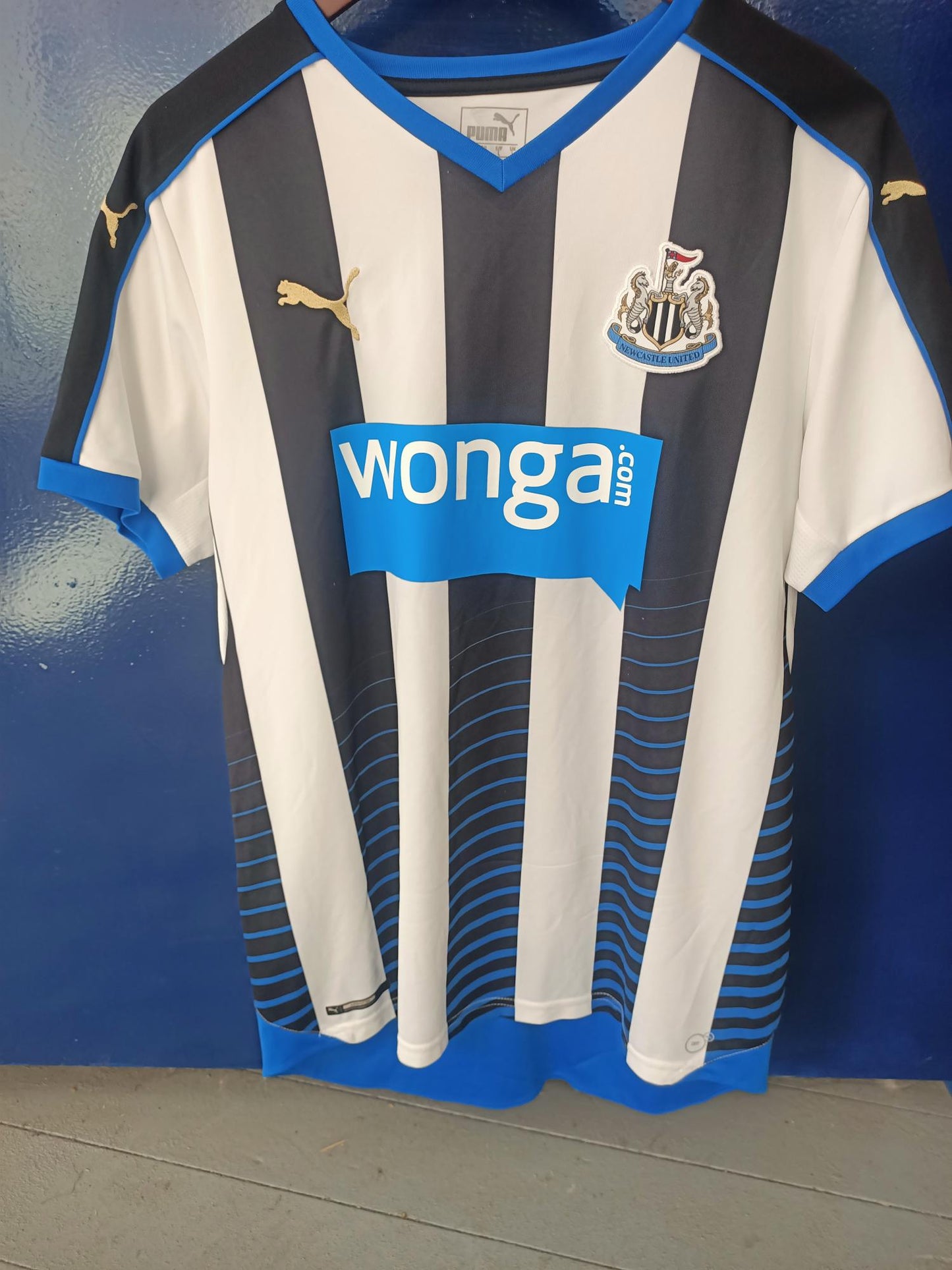 Newcastle United 2015-2016 Home shirt (Wijnaldum)