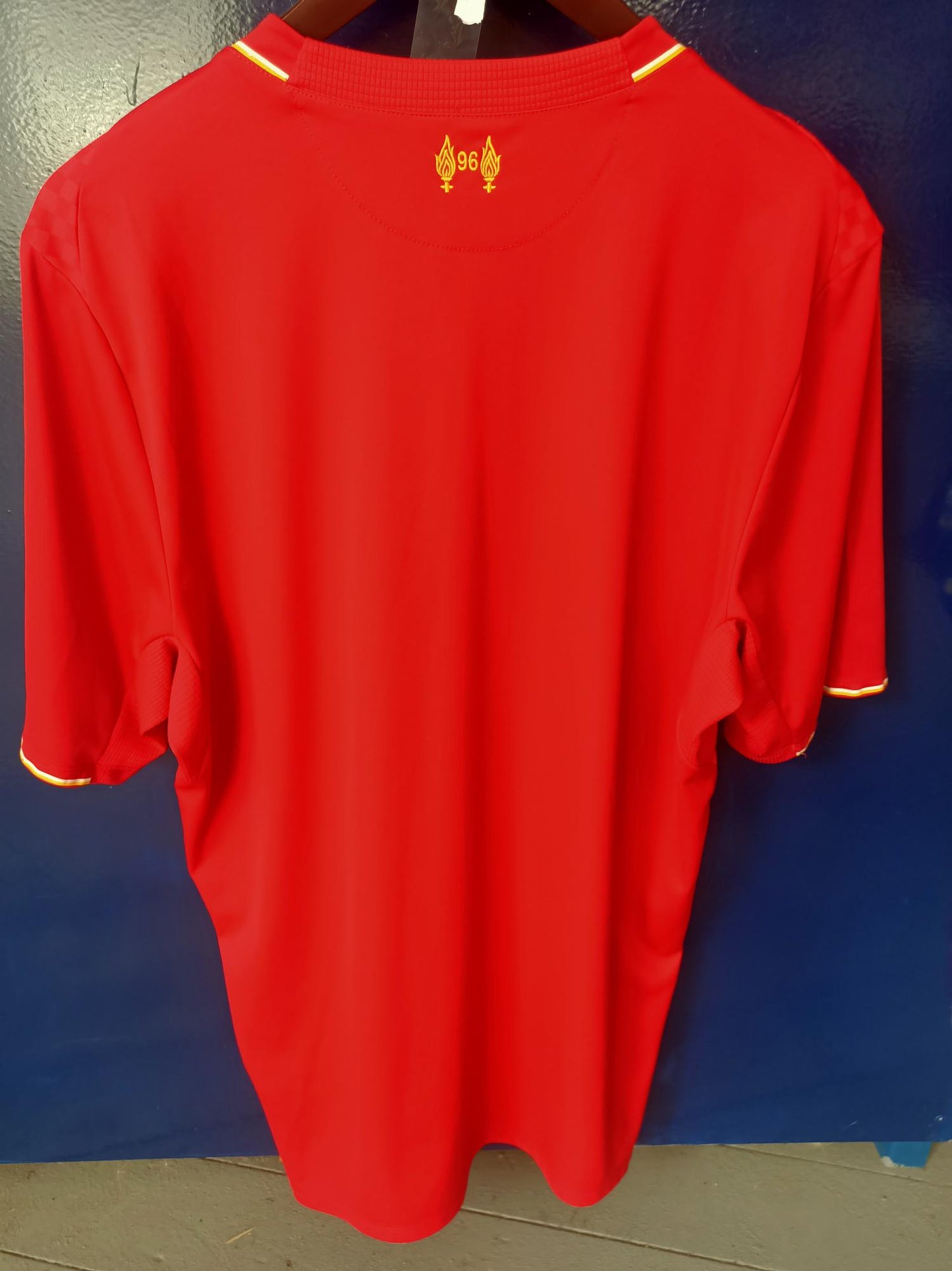 Liverpool 2015-2016 Home Shirt