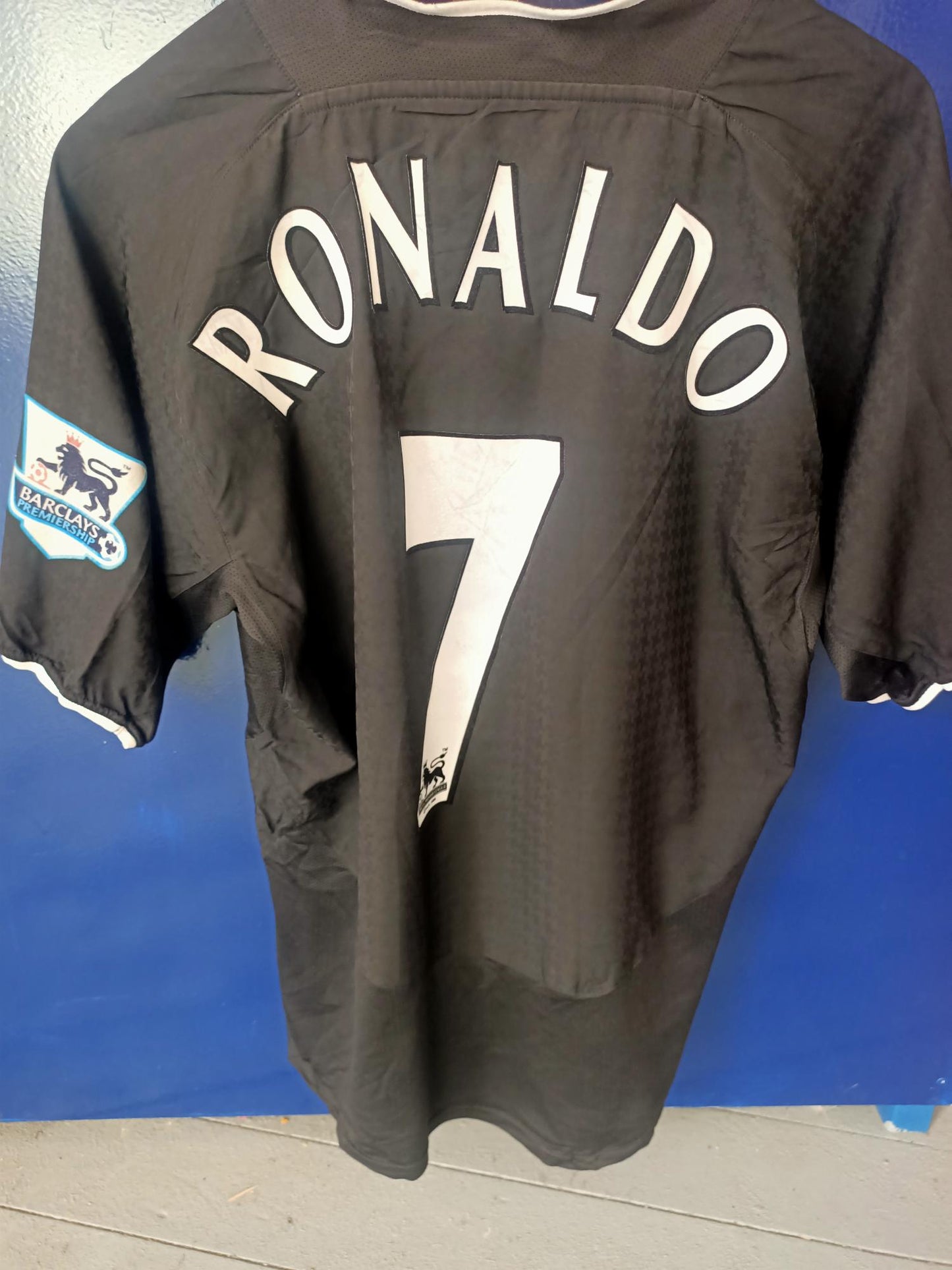 Manchester United 2004-2005 Away Shirt (Ronaldo)
