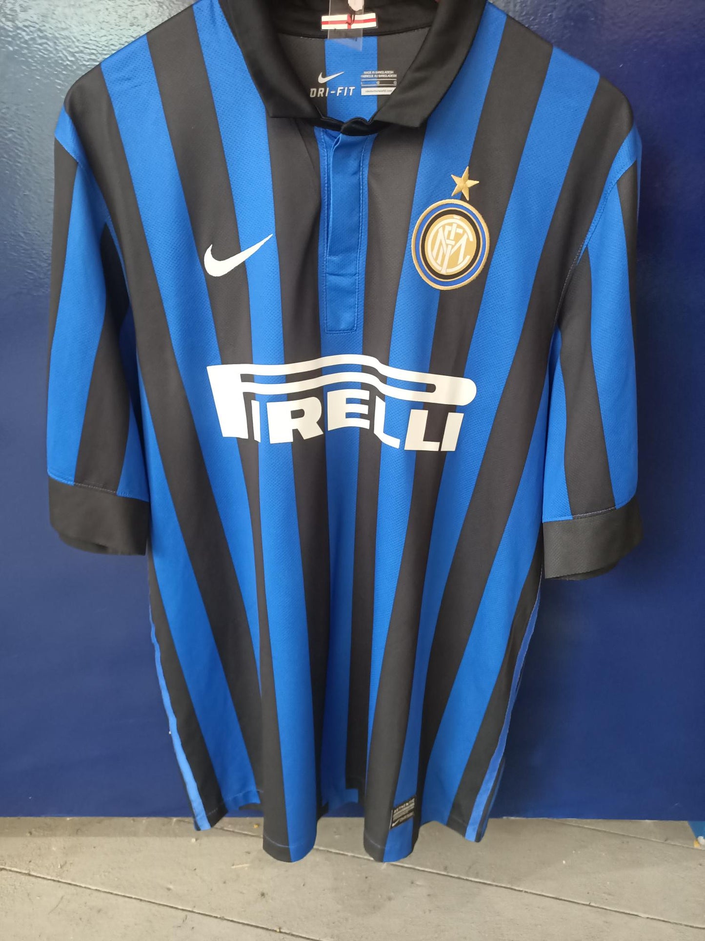 Inter Milan 2011/2012 Home Shirt (Sneijder)
