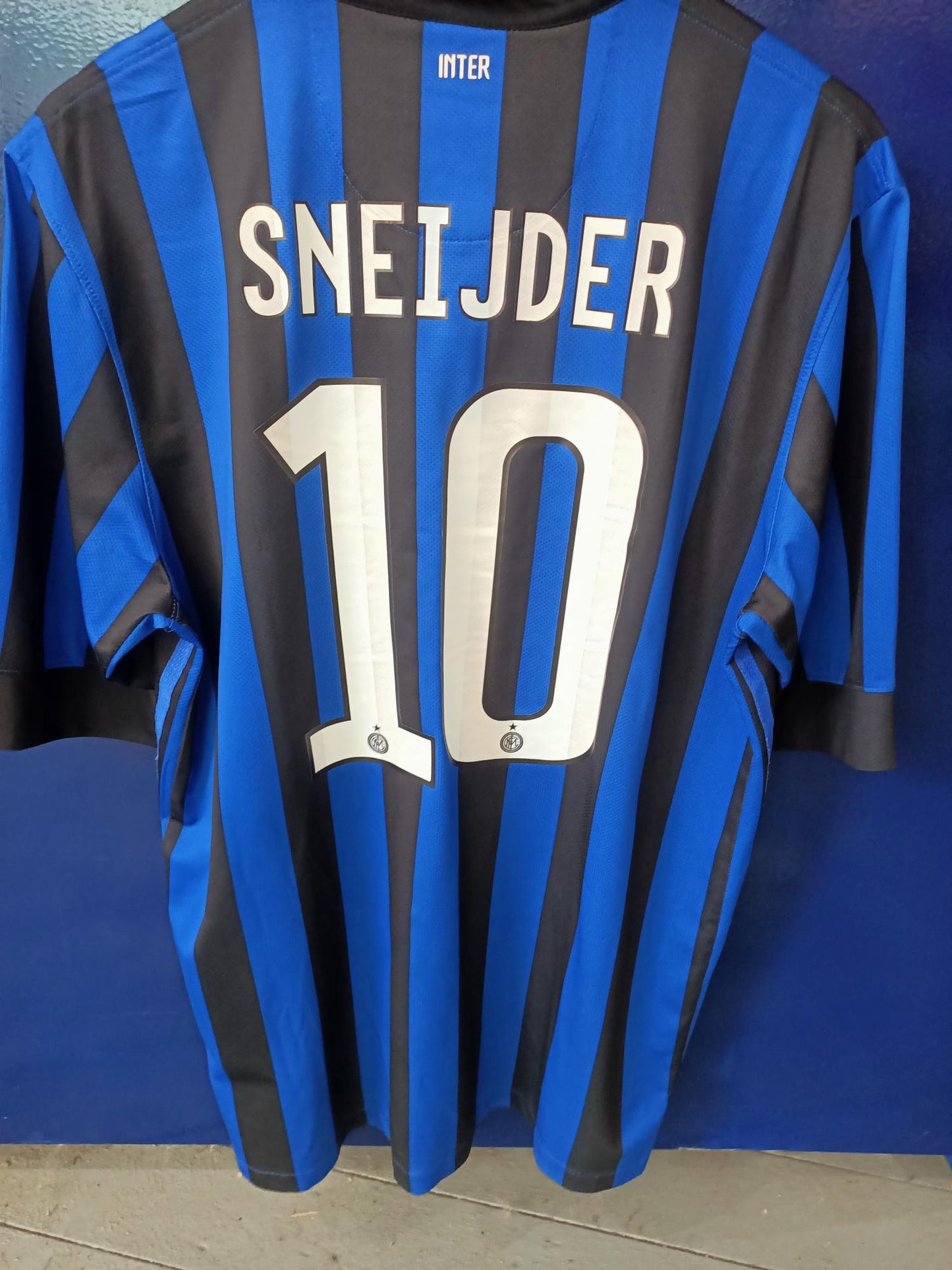 Inter Milan 2011/2012 Home Shirt (Sneijder)