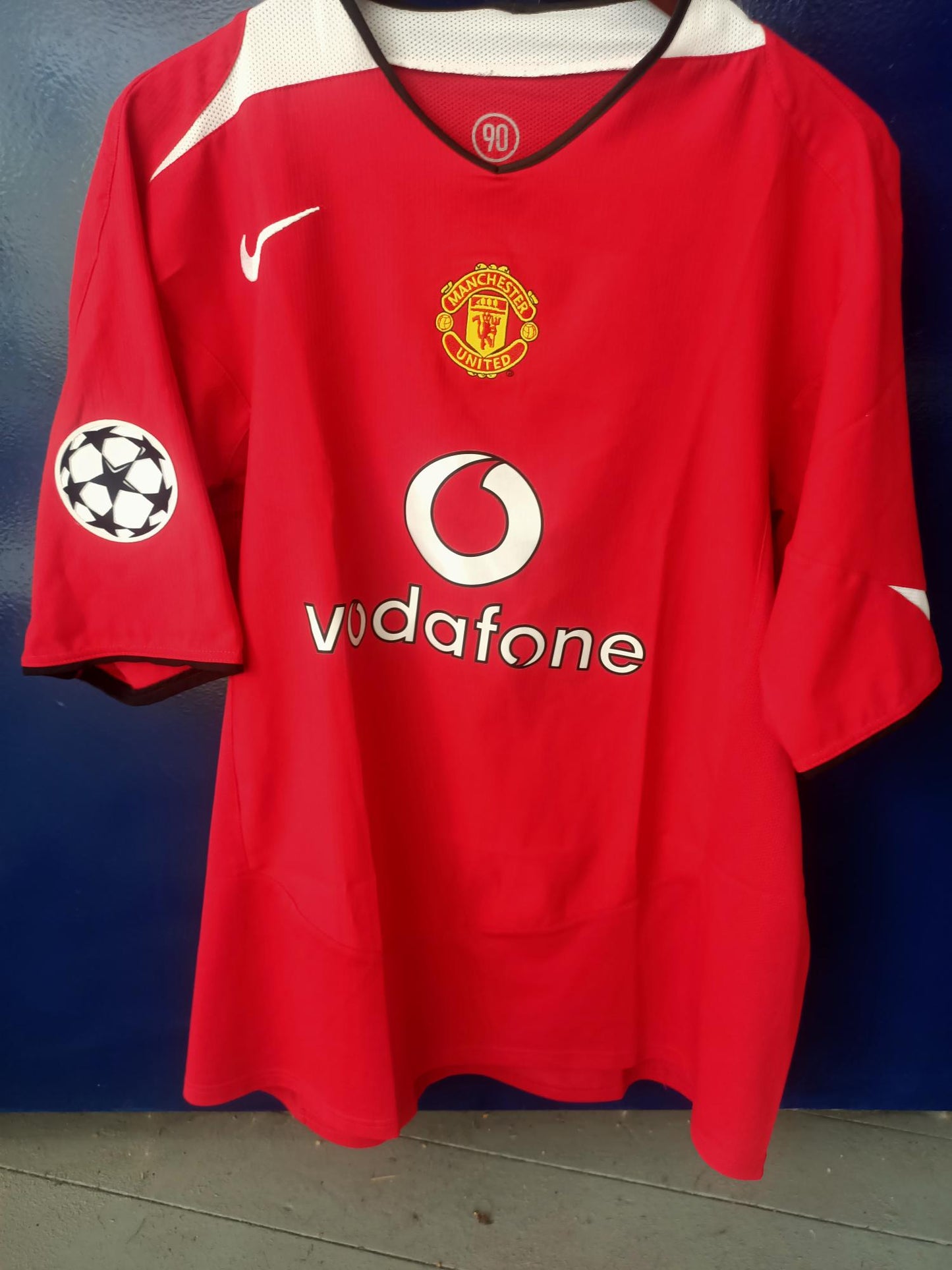 Manchester United 2004/2005 Home Shirt (Ronaldo champions league patch)