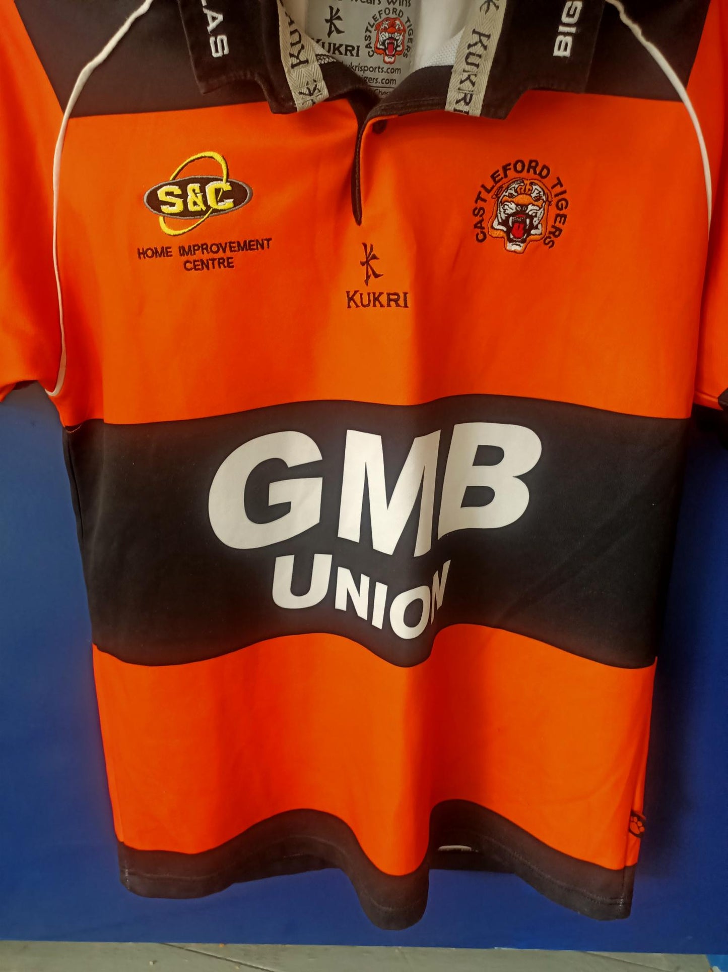Castleford Tigers 2004 Home shirt (Medium)