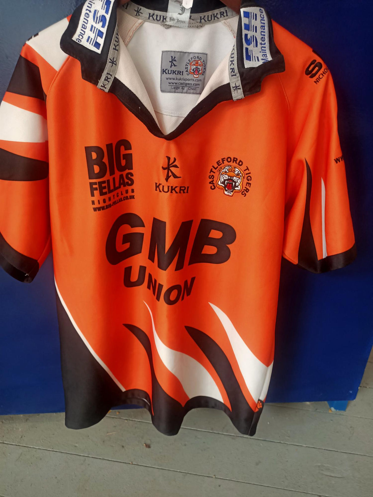 Castleford Tigers 2006 home shirt (Large)