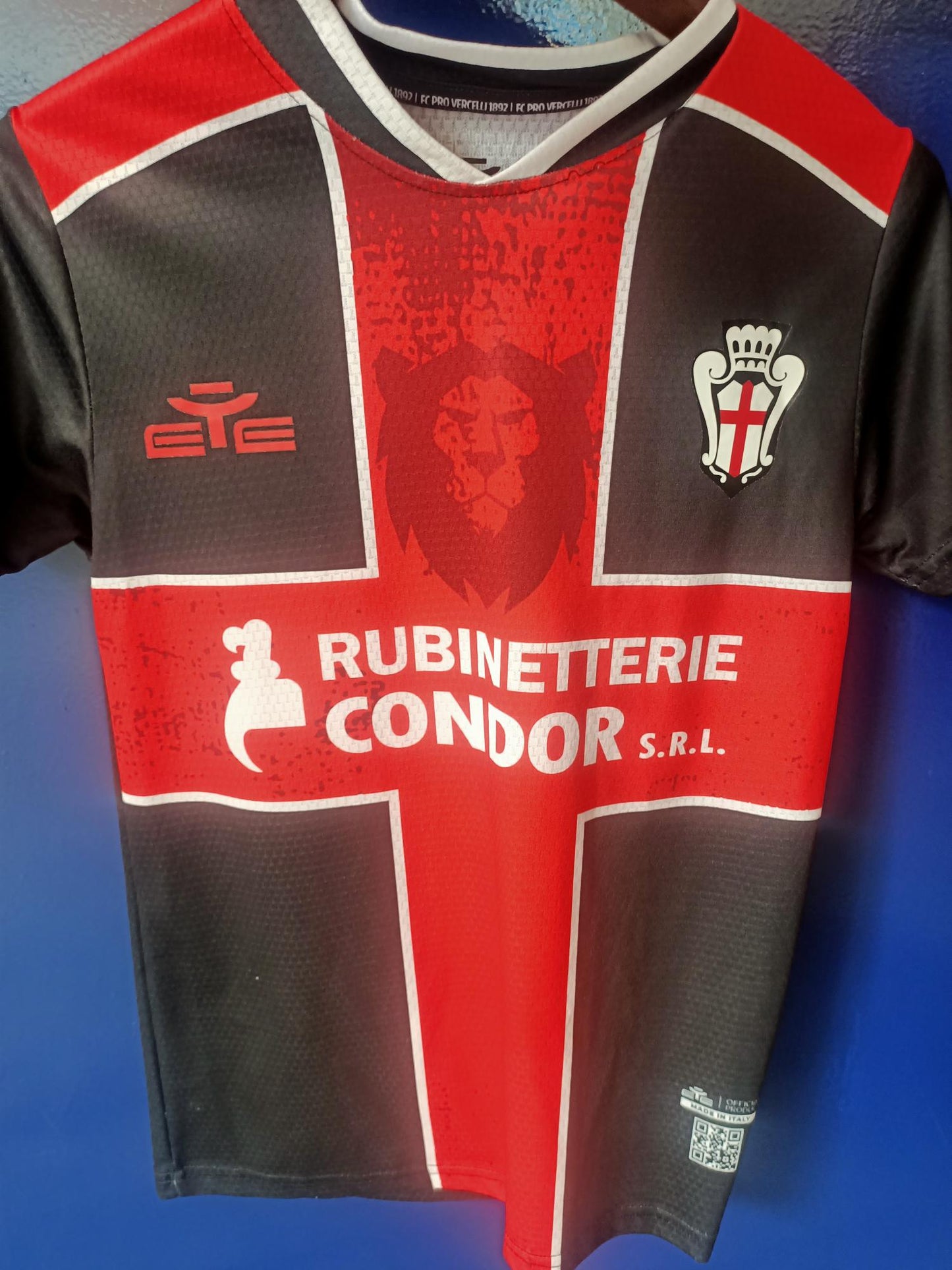 Pro Vercelli 2020/2021 Away Shirt (Large boys)