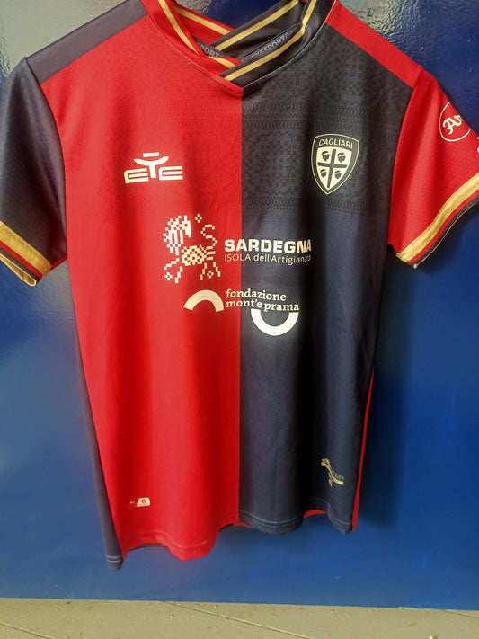 Cagliari Calcio 2022/2023 Home shirt (Large Boys)